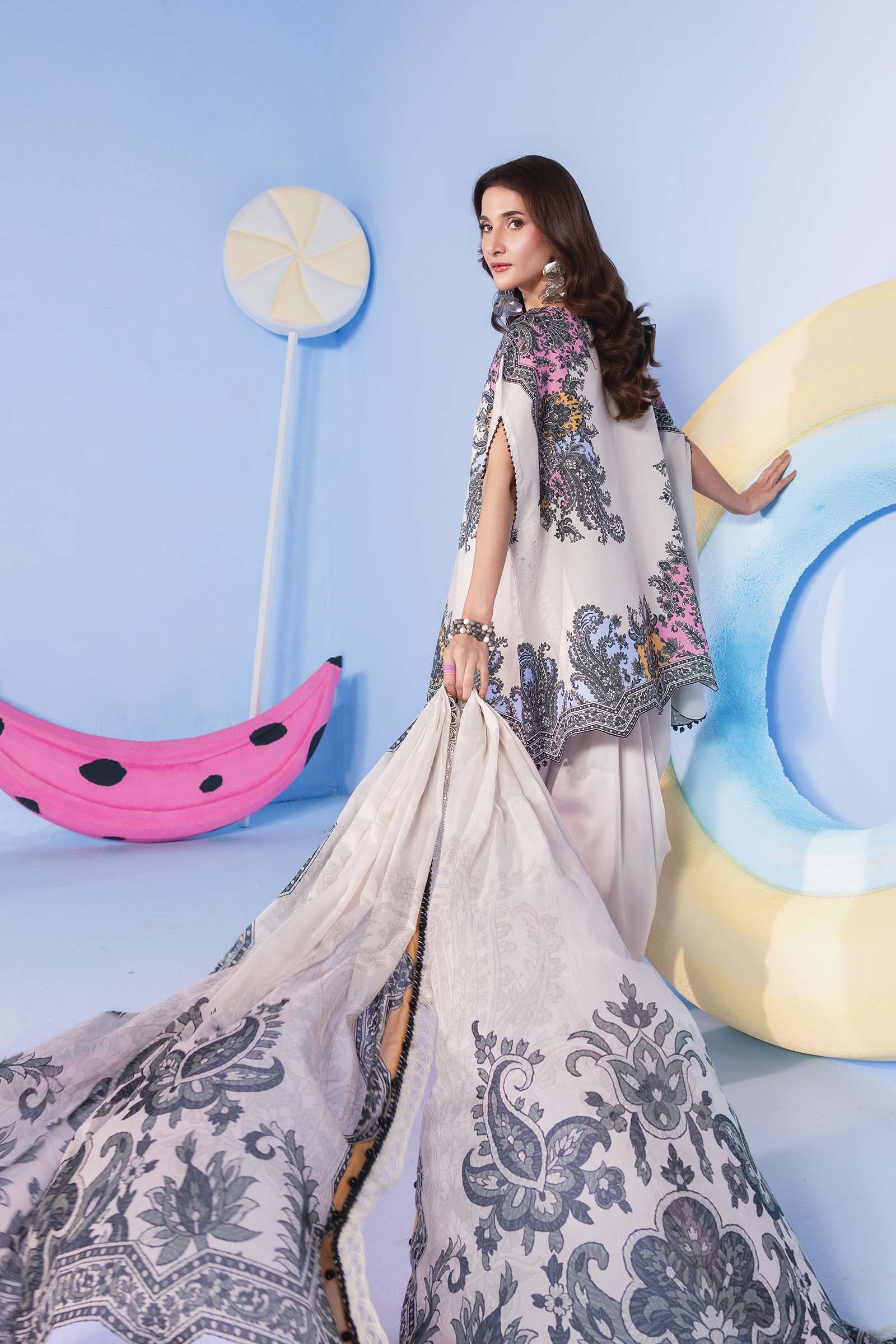 3 Pc Unstitched Embroidered Lawn Suit - Image 2
