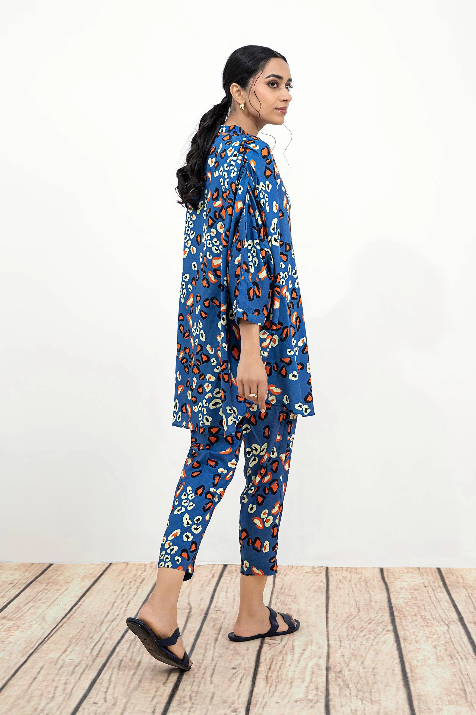 Printed Arabic Lawn Co-Ord Set - Image 5