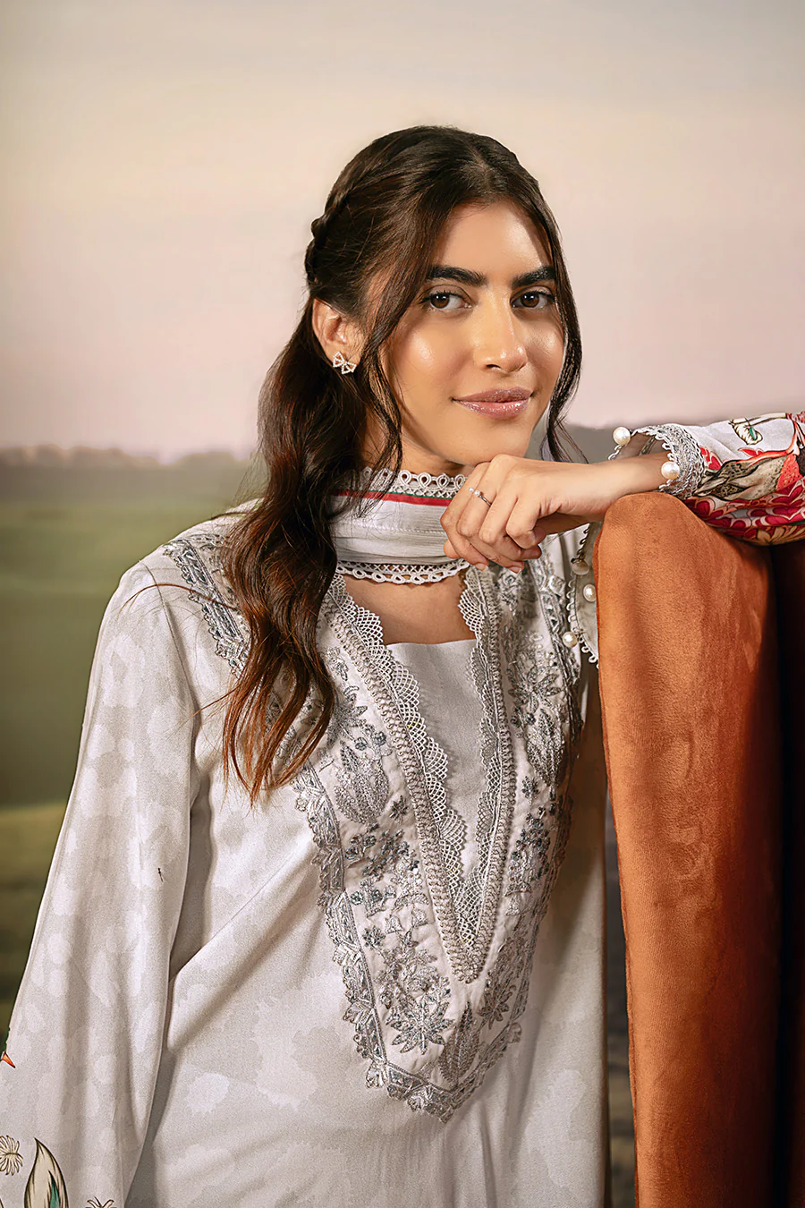 3 Pc Unstitched Embroidered Arabic Lawn Suit | MB-PFUS25-05A - Image 3
