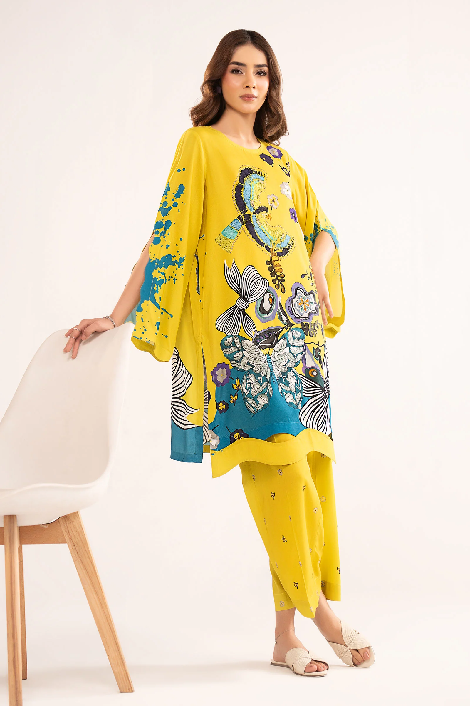 2 Pc Printed Arabic Lawn Suit