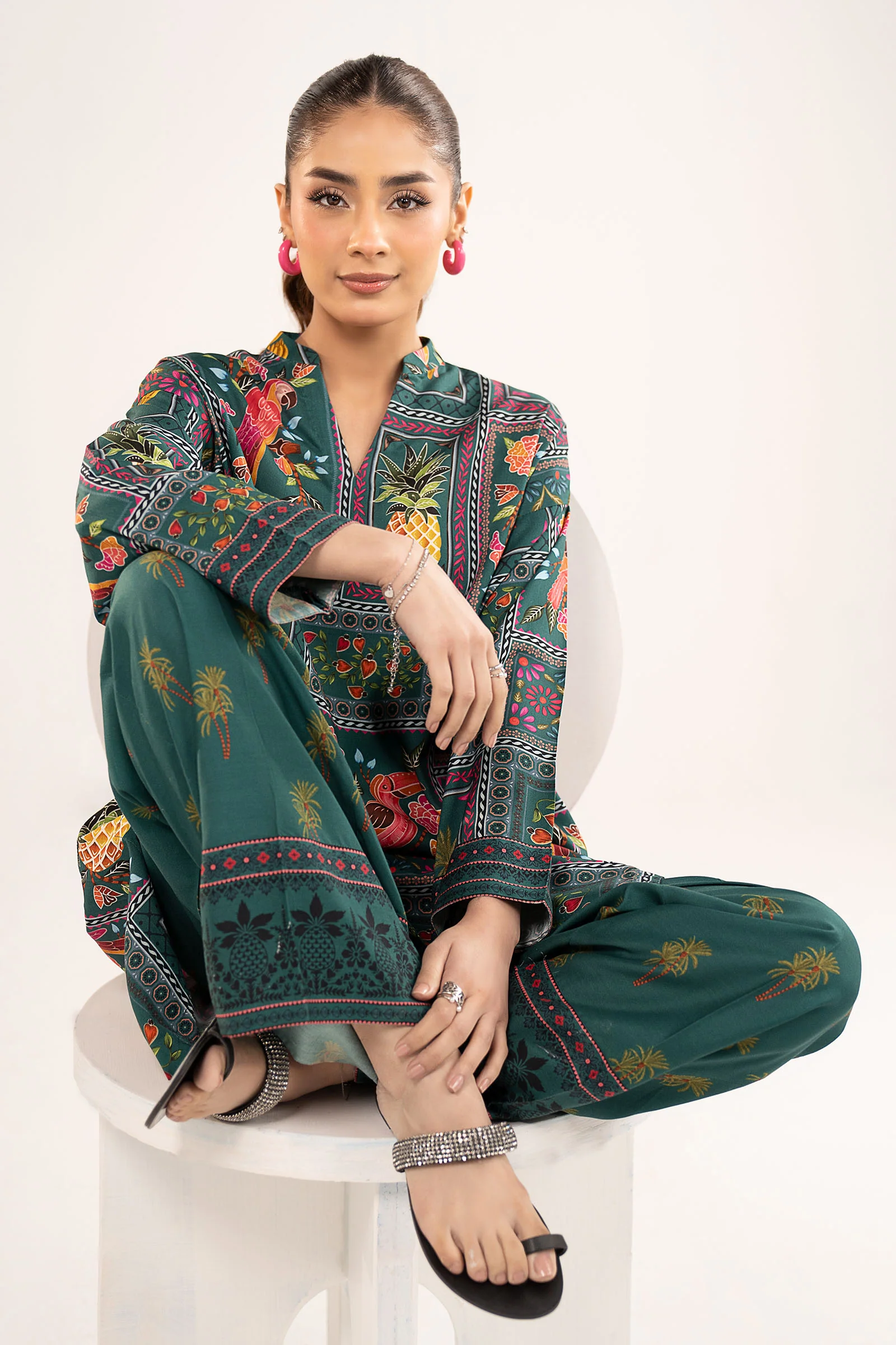 2 Pc Printed Arabic Lawn Suit - Image 2