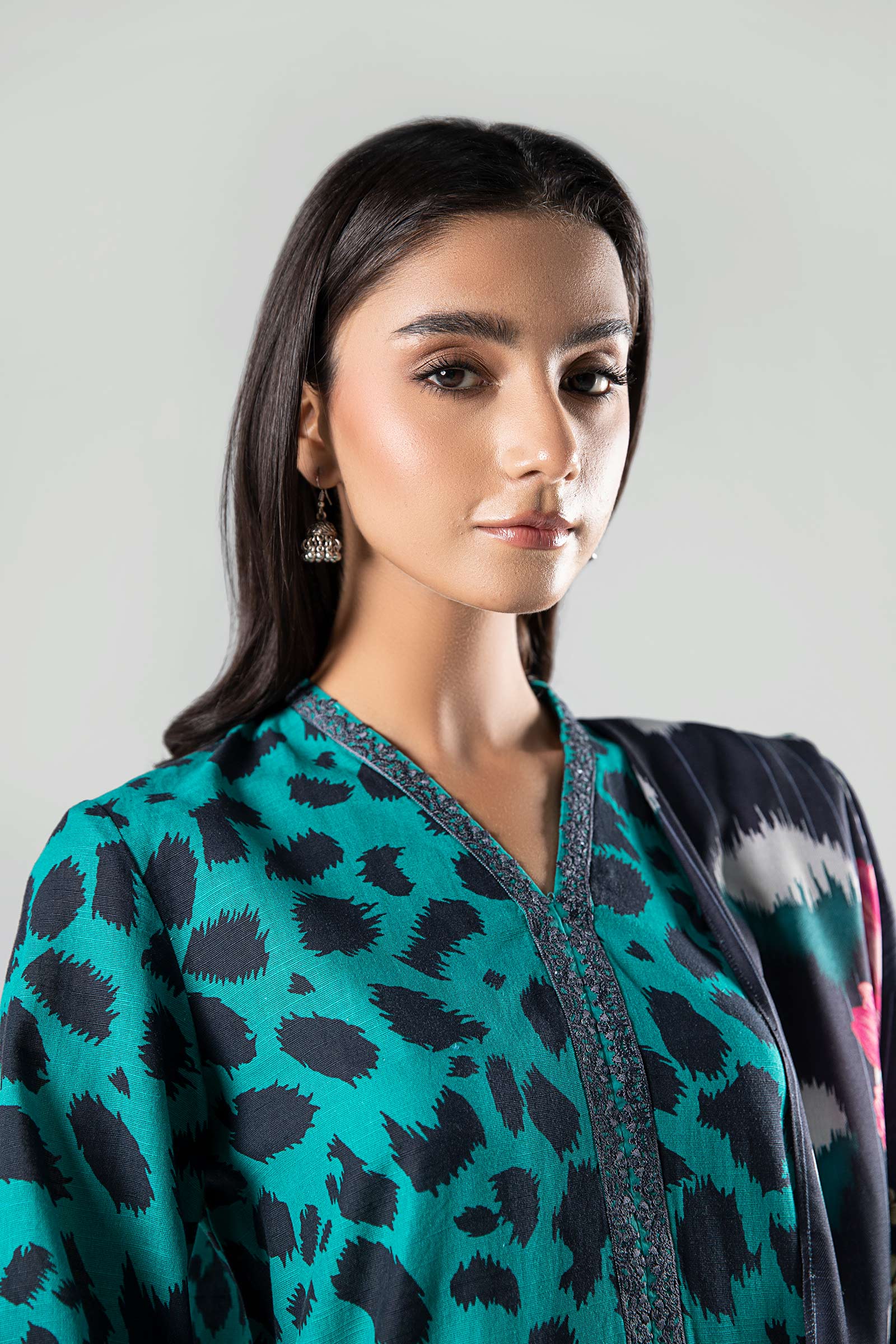 3 Piece - Khaddar Suit | MB-US23-210-B - Image 3