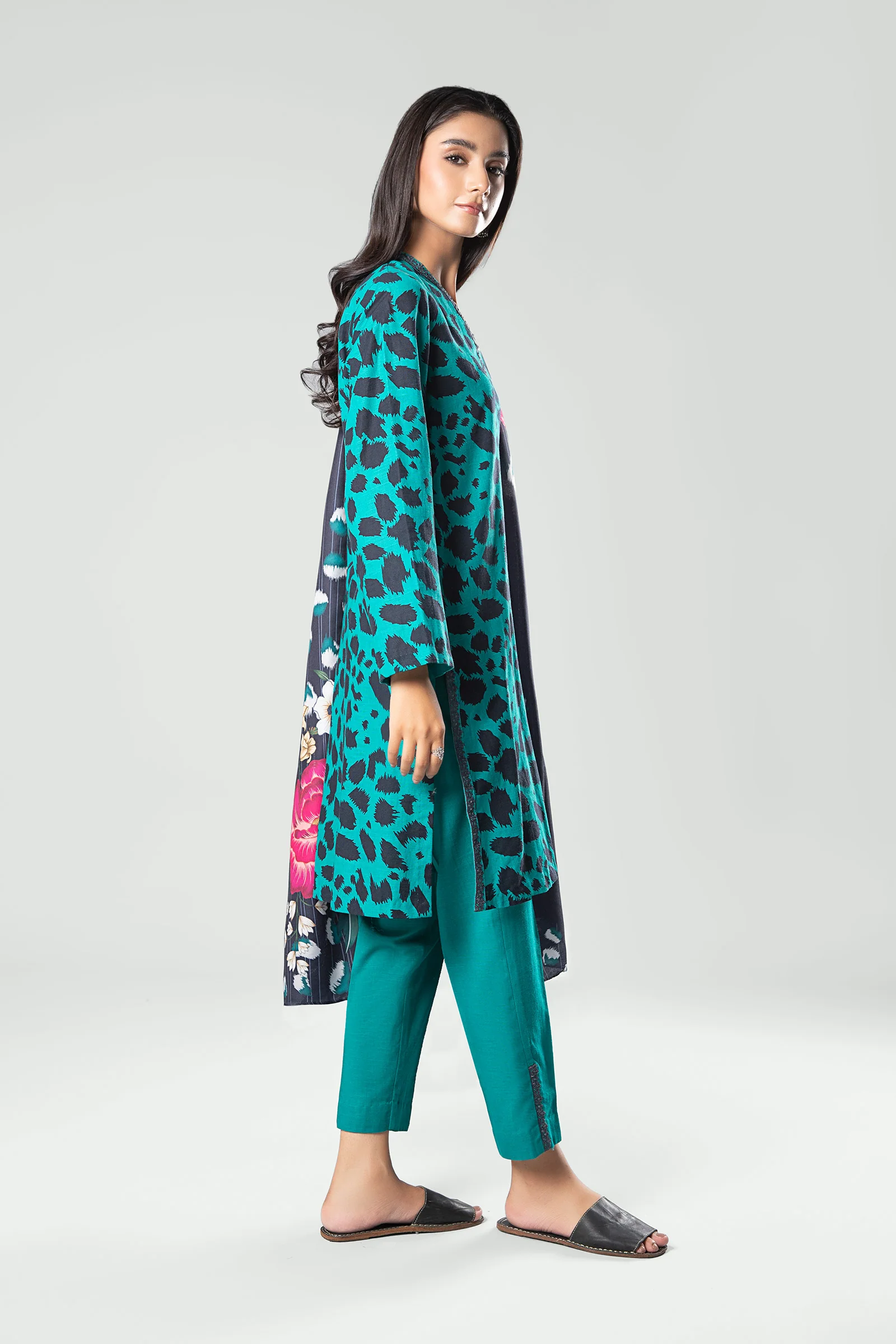 3 Piece - Khaddar Suit | MB-US23-210-B - Image 6