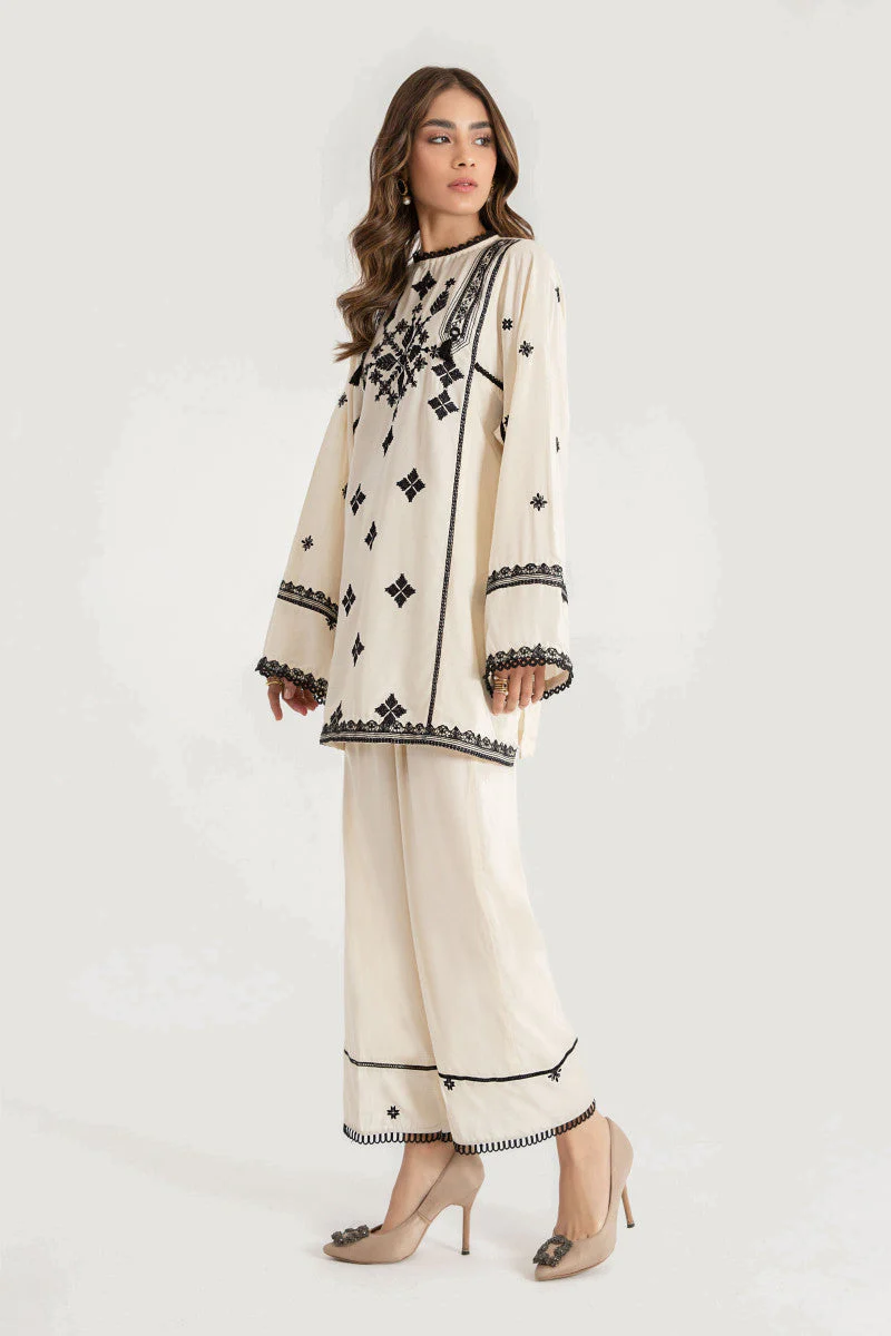 Suit Off White MB-W22-221 - Image 3