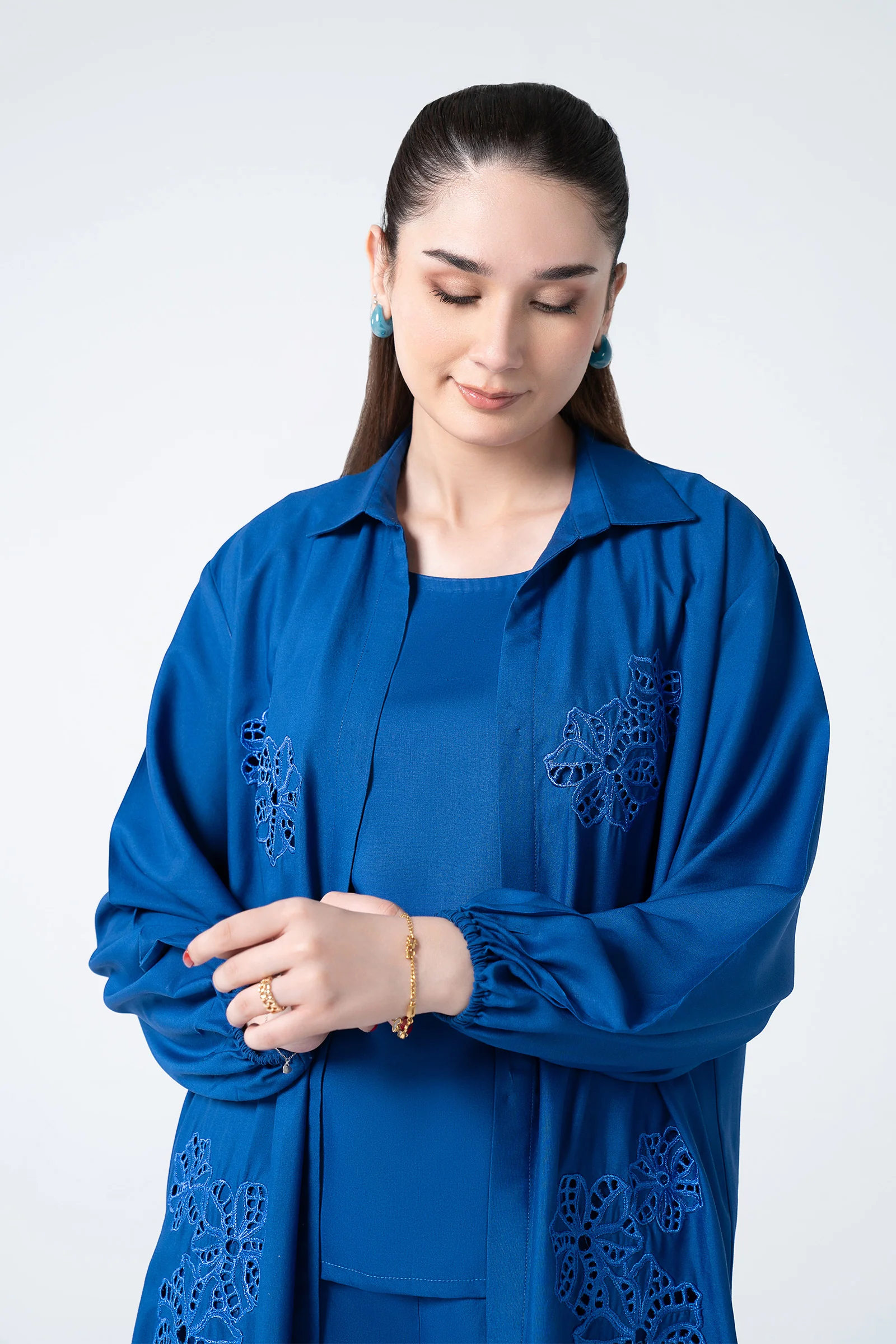3 Pc Embroidered Linen Suit - Image 3