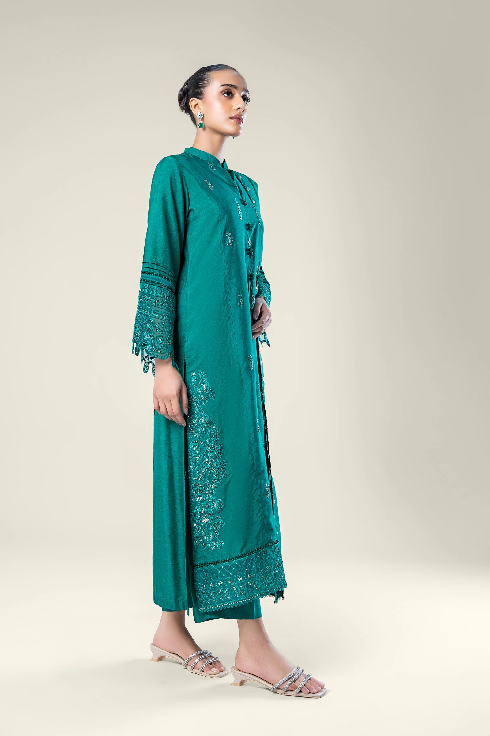 2 Pc Embroidered Khaddi Silk Suit - Image 5