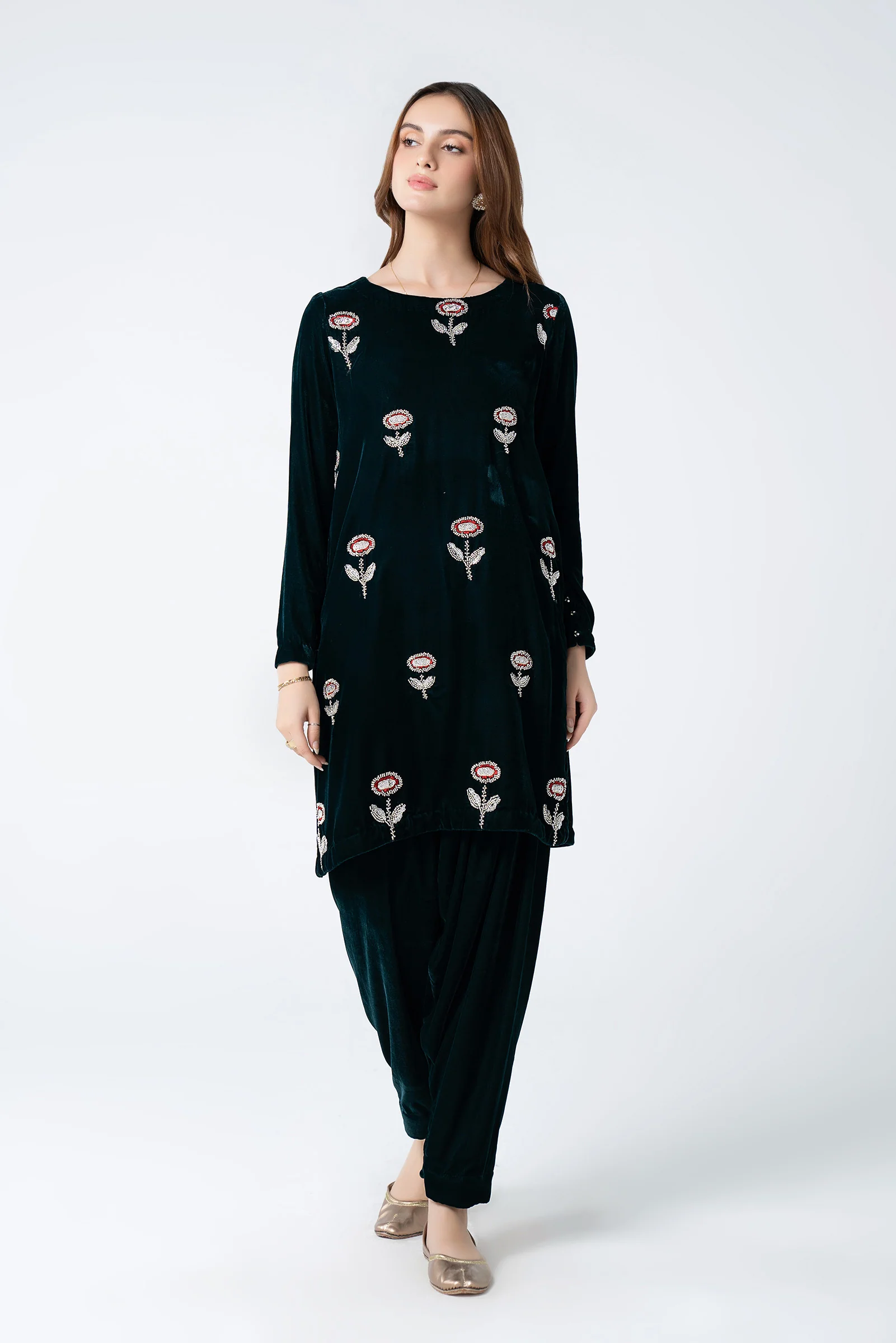 2 Pc Embellished Velvet Suit