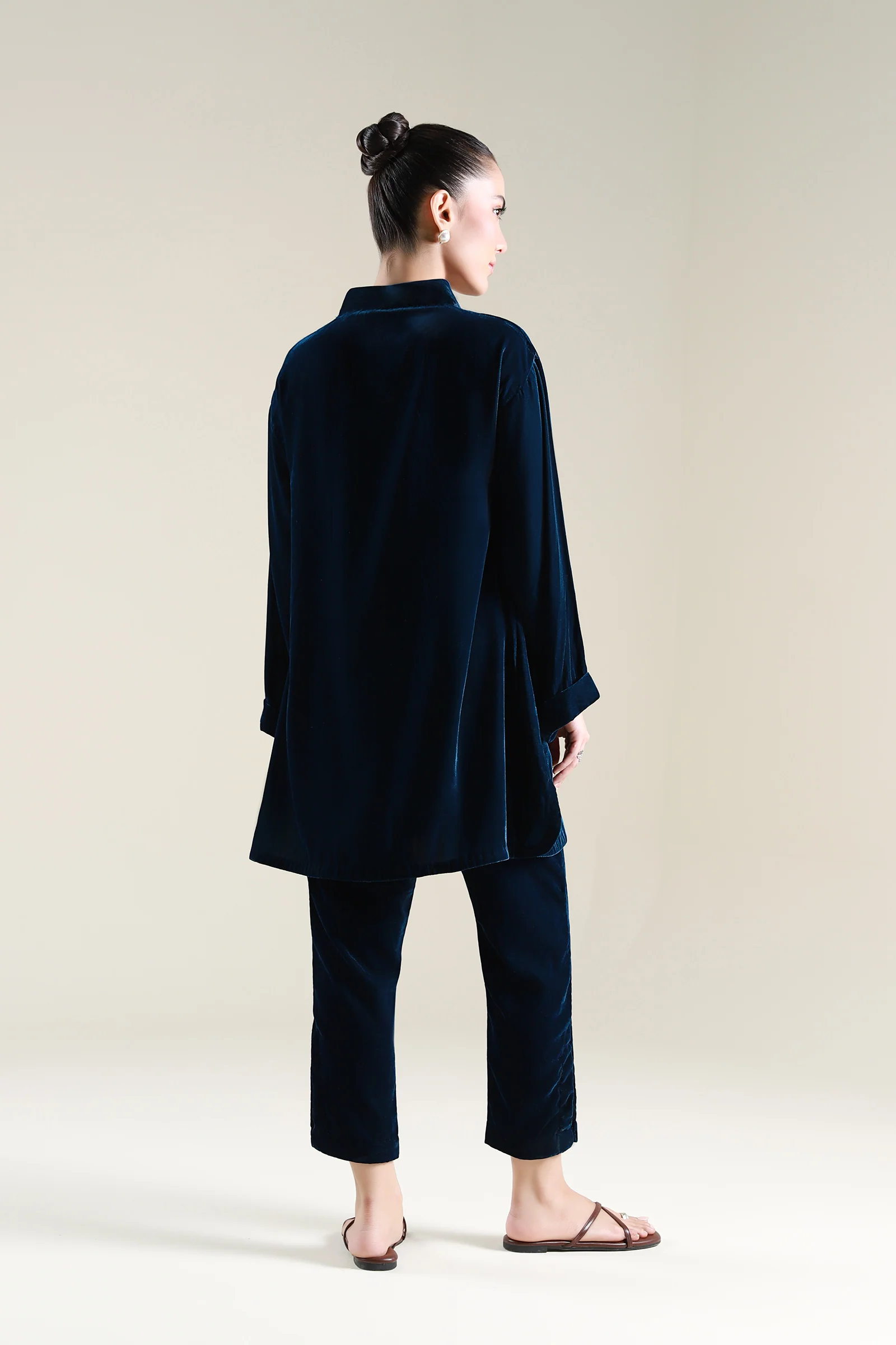 2 Pc Dyed Velvet Suit - Image 8