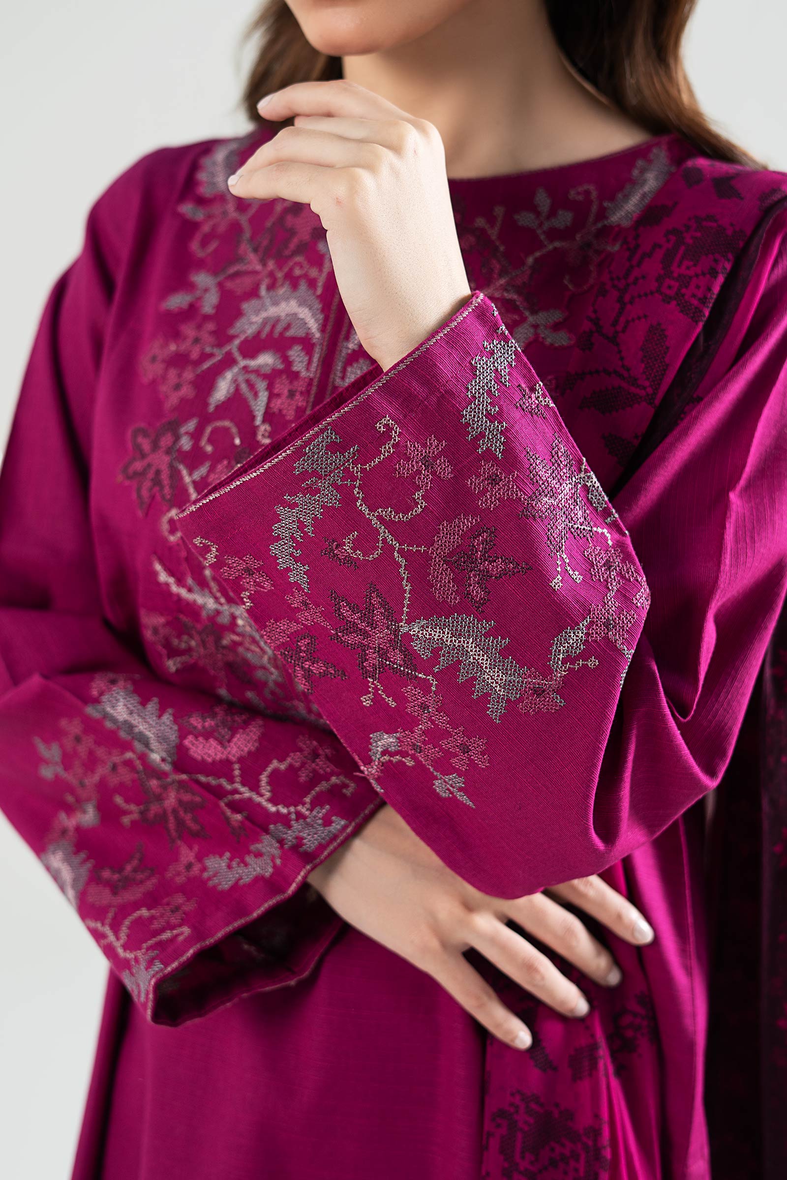 2 Pc Embroidered Khaddar Suit - Image 5