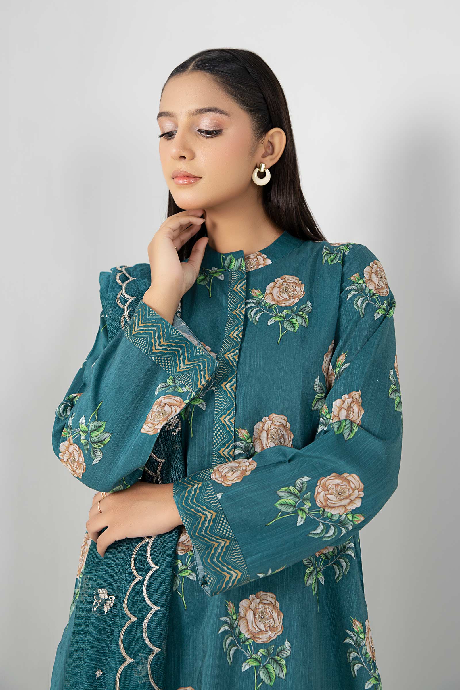 3 Pc Embroidered Slub Suit - Image 2