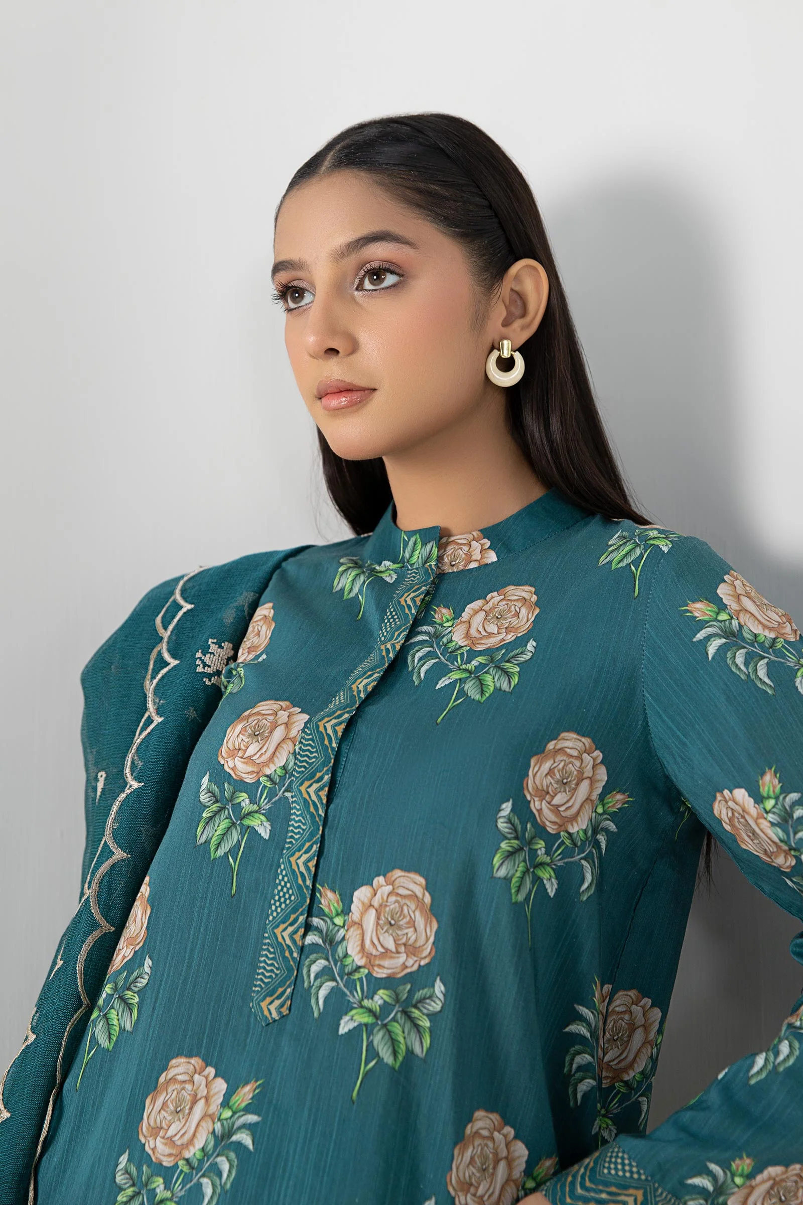 3 Pc Embroidered Slub Suit - Image 3