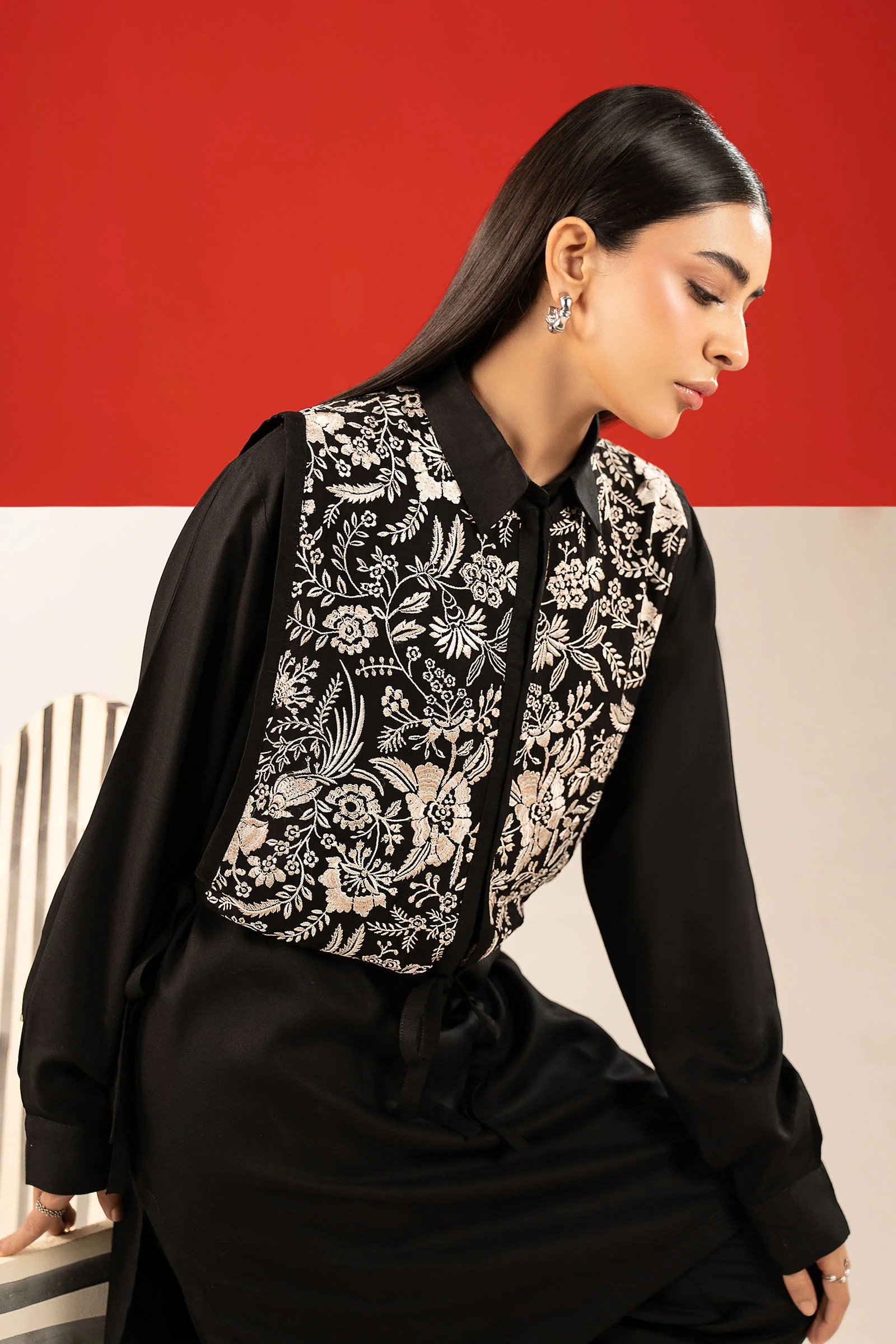 2 Pc Embroidered Linen Suit - Image 5