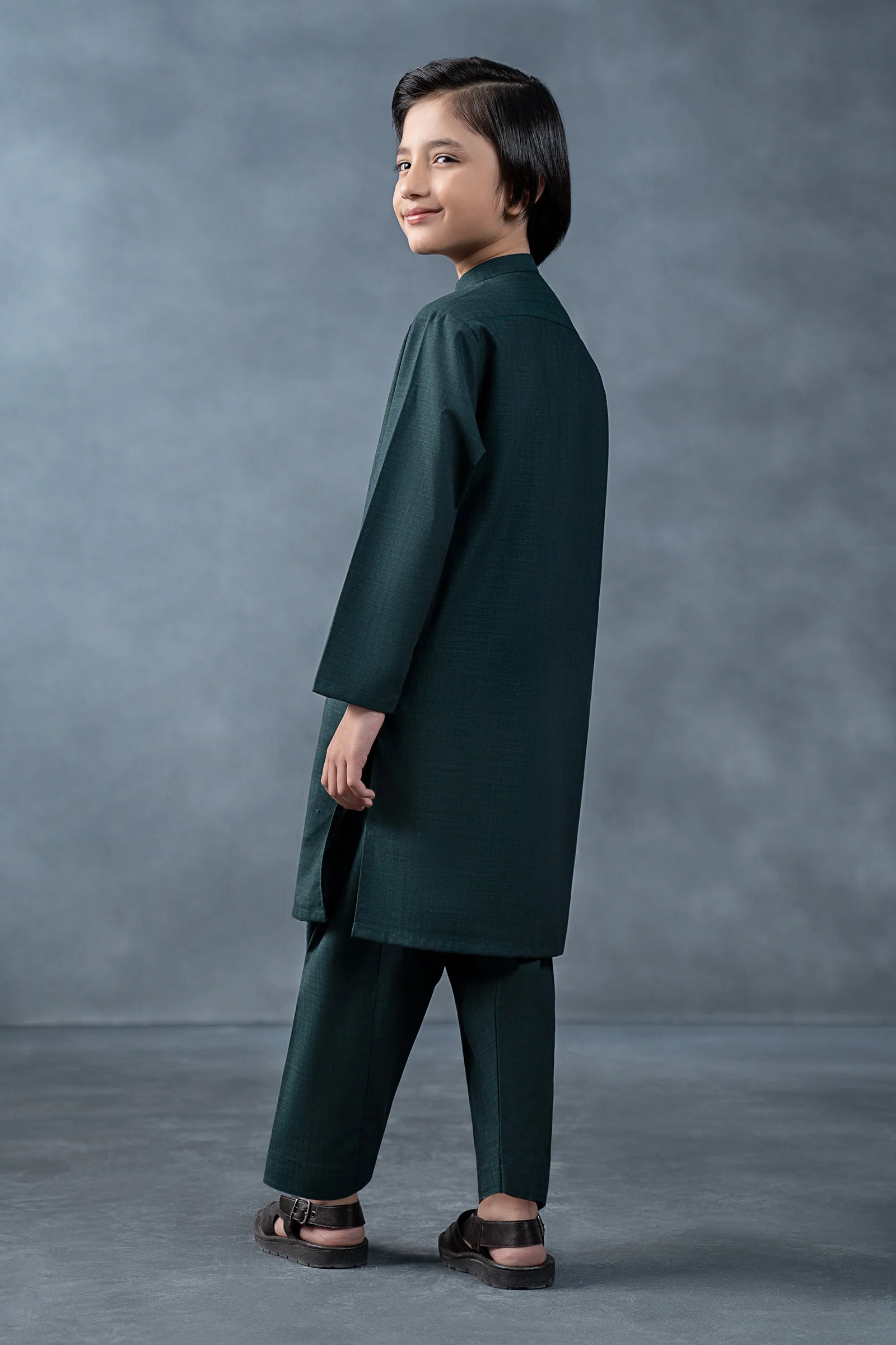 2 Piece Blended Khaddar Suit - Image 5