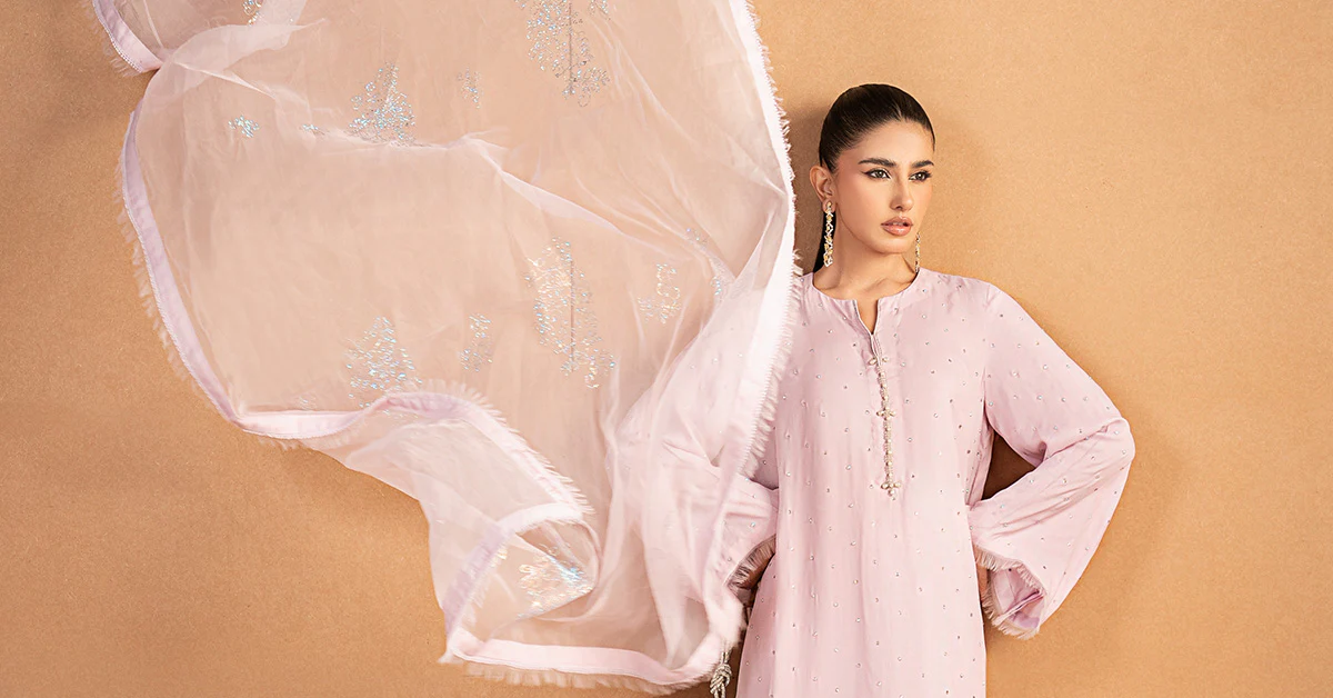 3 Piece Embellished Crepe Suit - Image 9