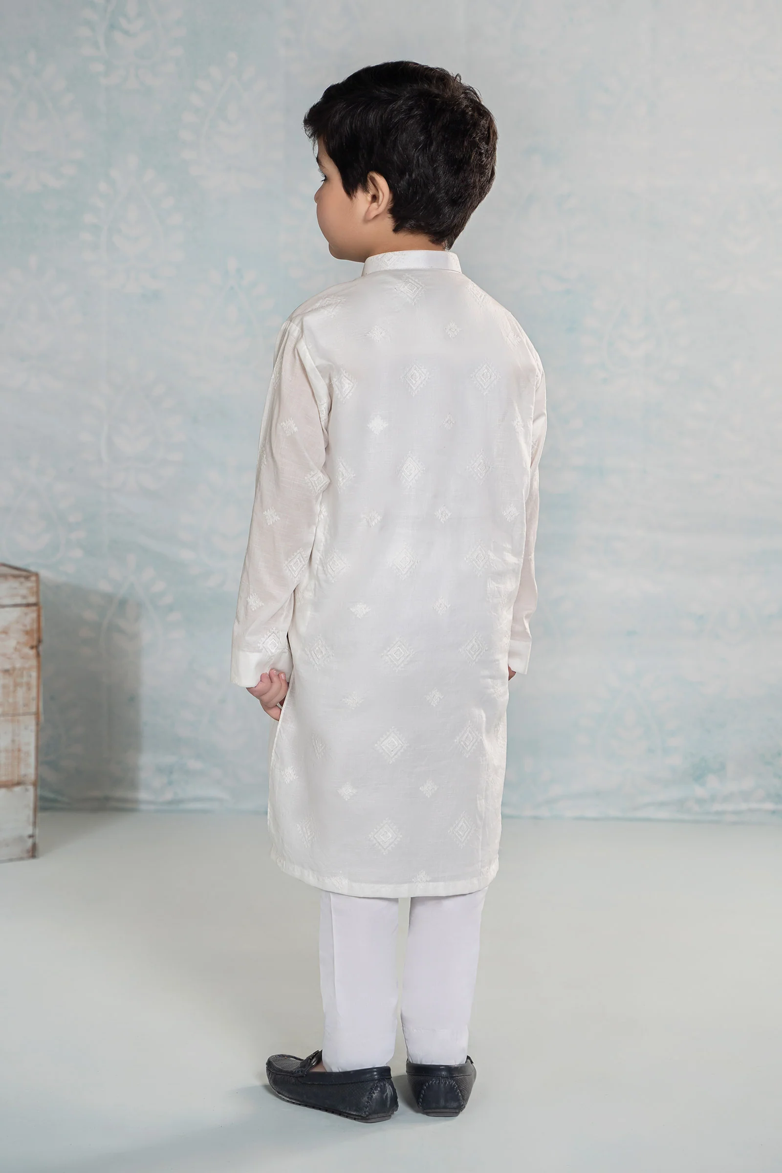 Embroidered Cotton Kurta - Image 7