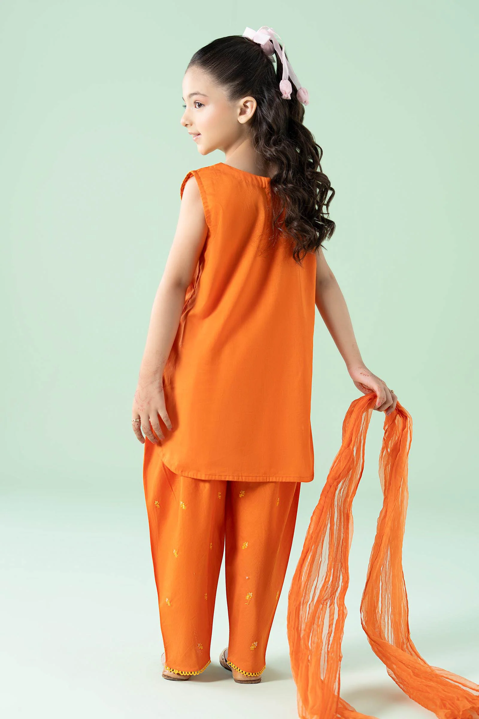 3 Piece Embroidered Lawn Suit - Image 6