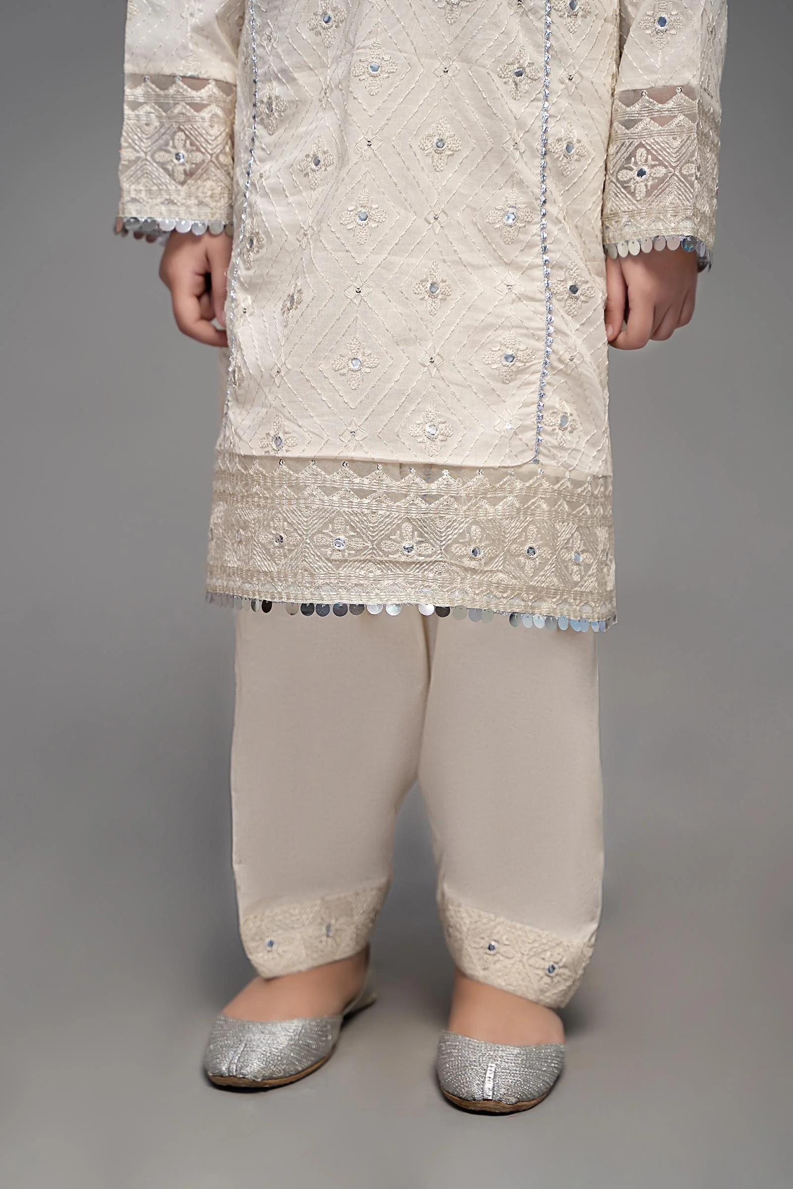 Suit White MKD-EF23-23 - Image 6