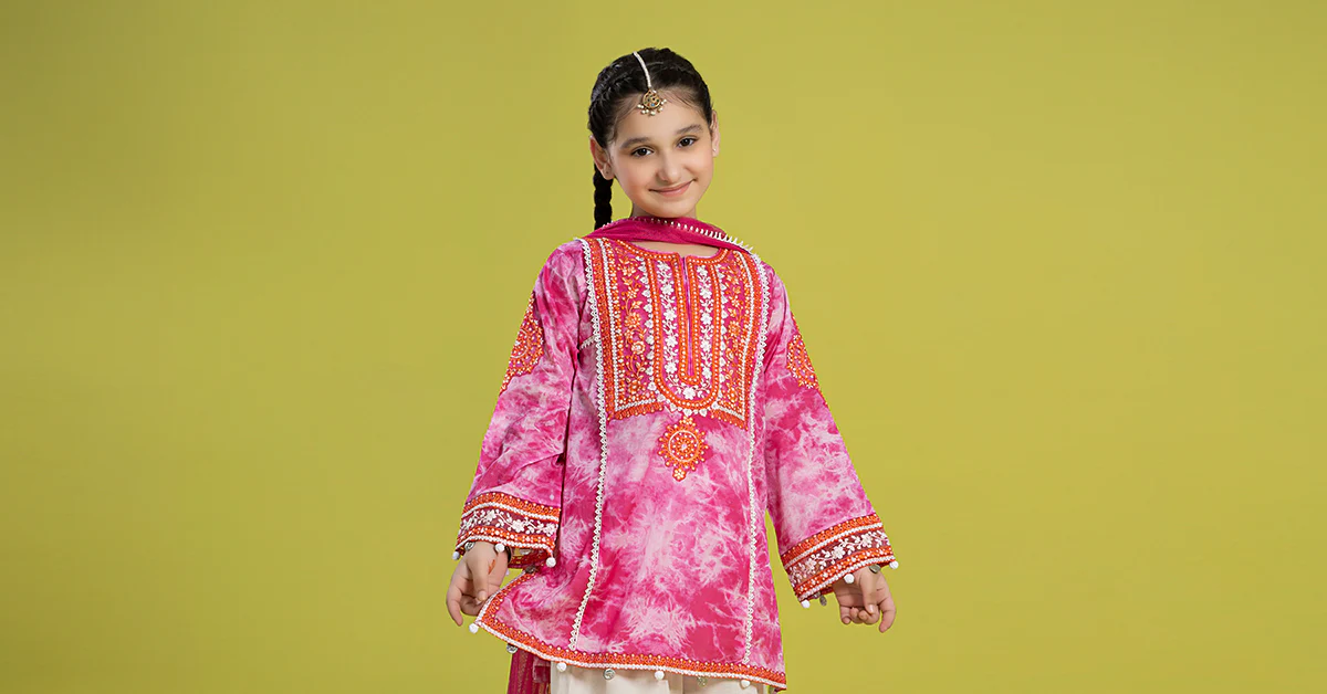 3 Piece Embroidered Lawn Suit - Image 6