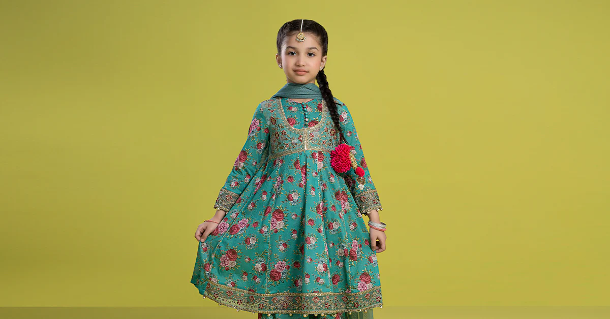 3 Piece Embroidered Lawn Suit - Image 6
