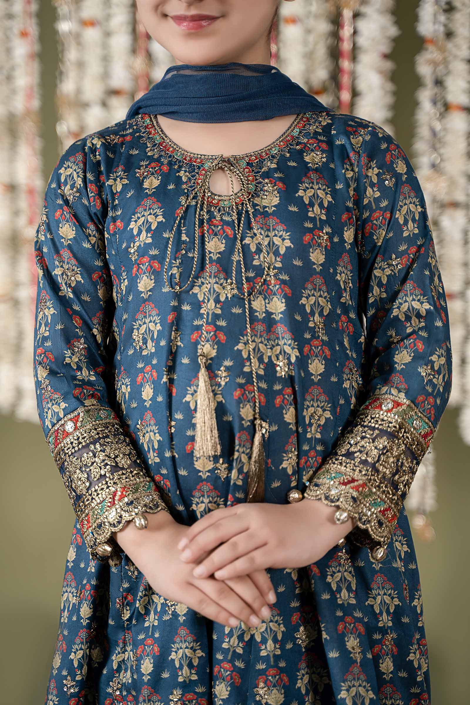 3 Piece Embroidered Lawn Suit - Image 3