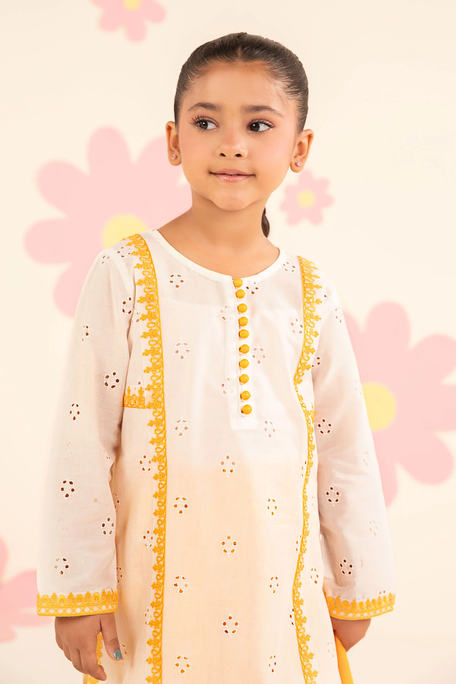 3 Piece Embroidered Lawn Suit - Image 2