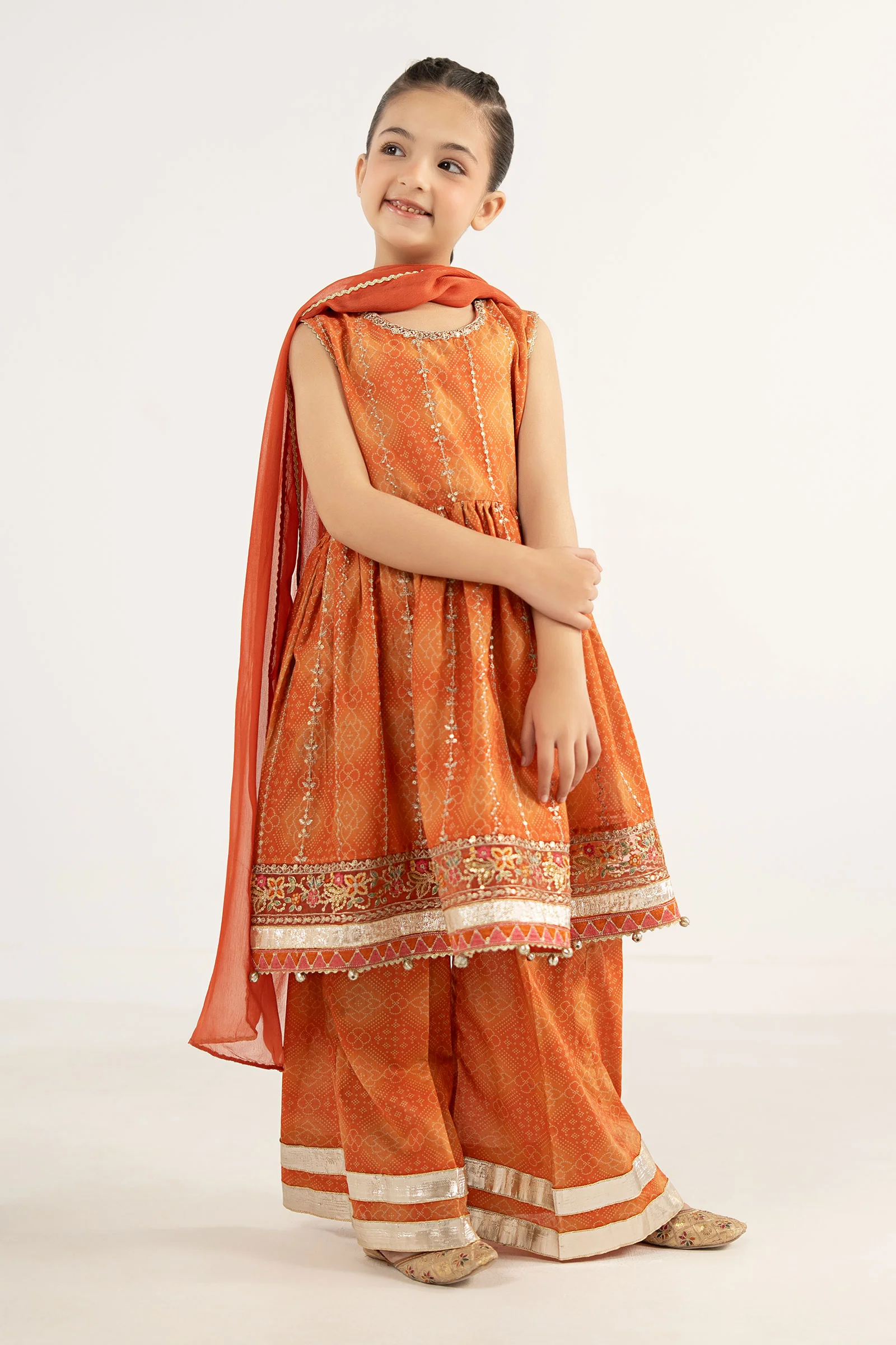 3 Piece Embroidered Lawn Suit - Image 2