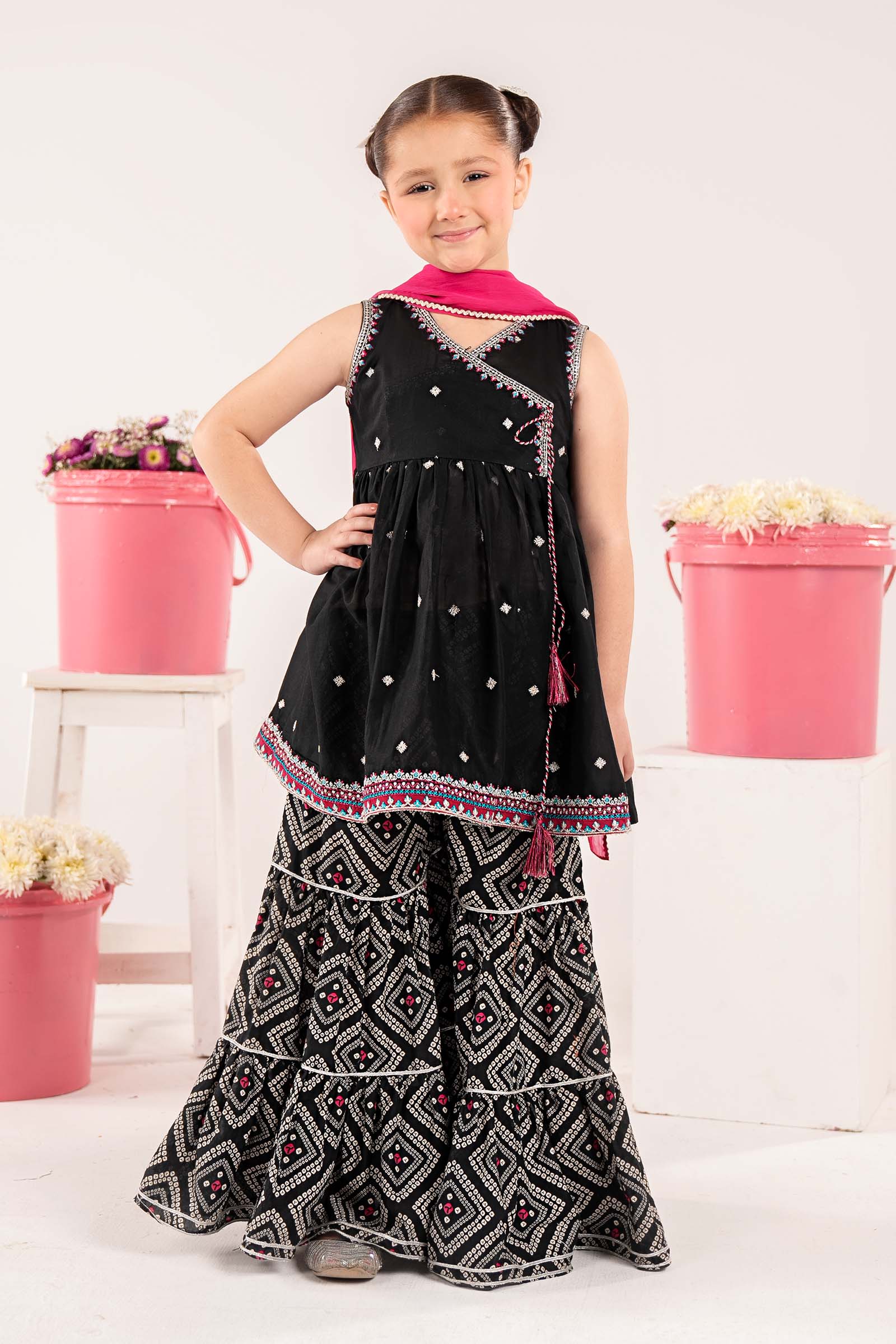 3 Piece Embroidered Lawn Suit - Image 2