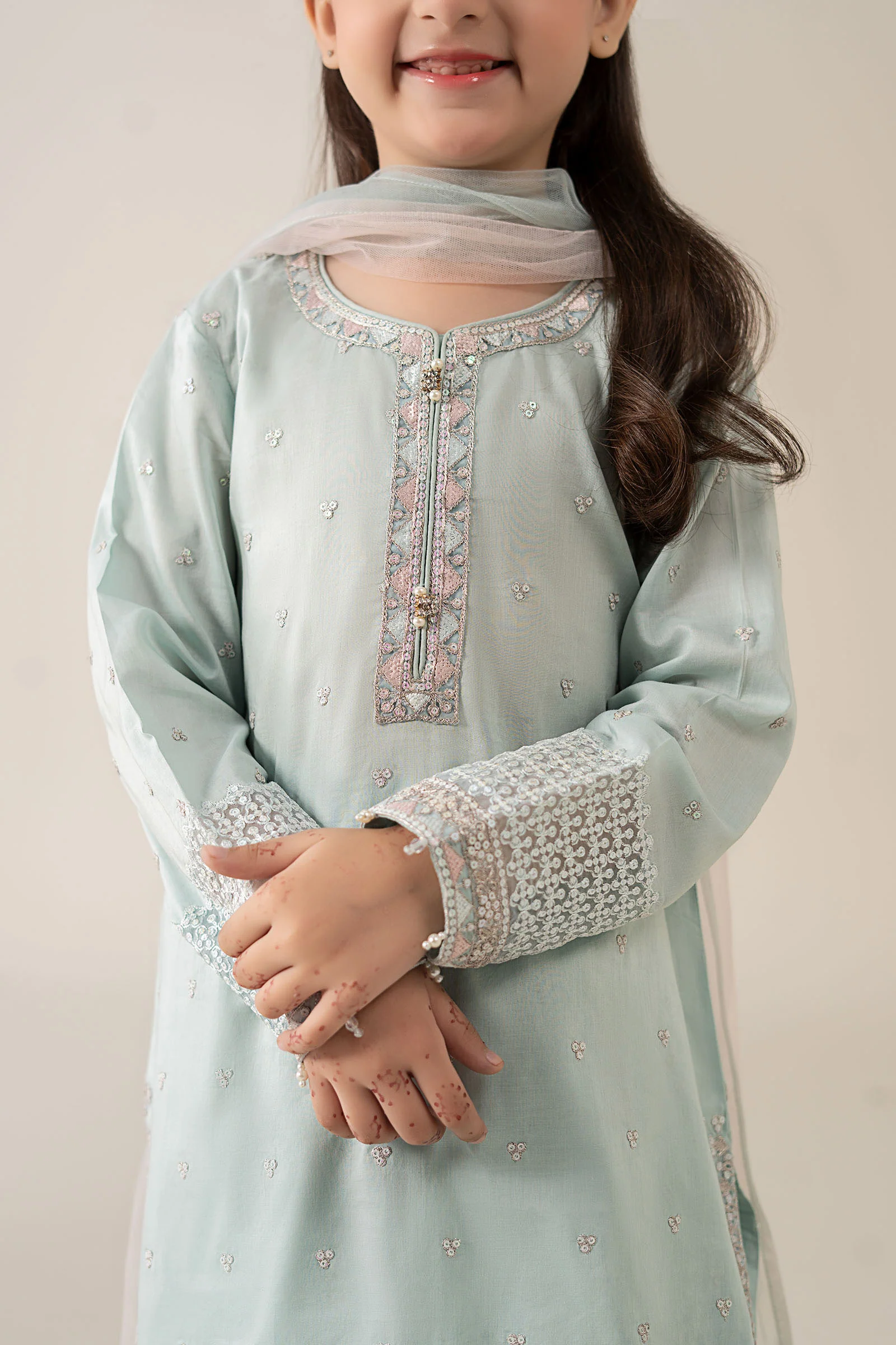 3 Piece Embroidered Lawn Suit - Image 3