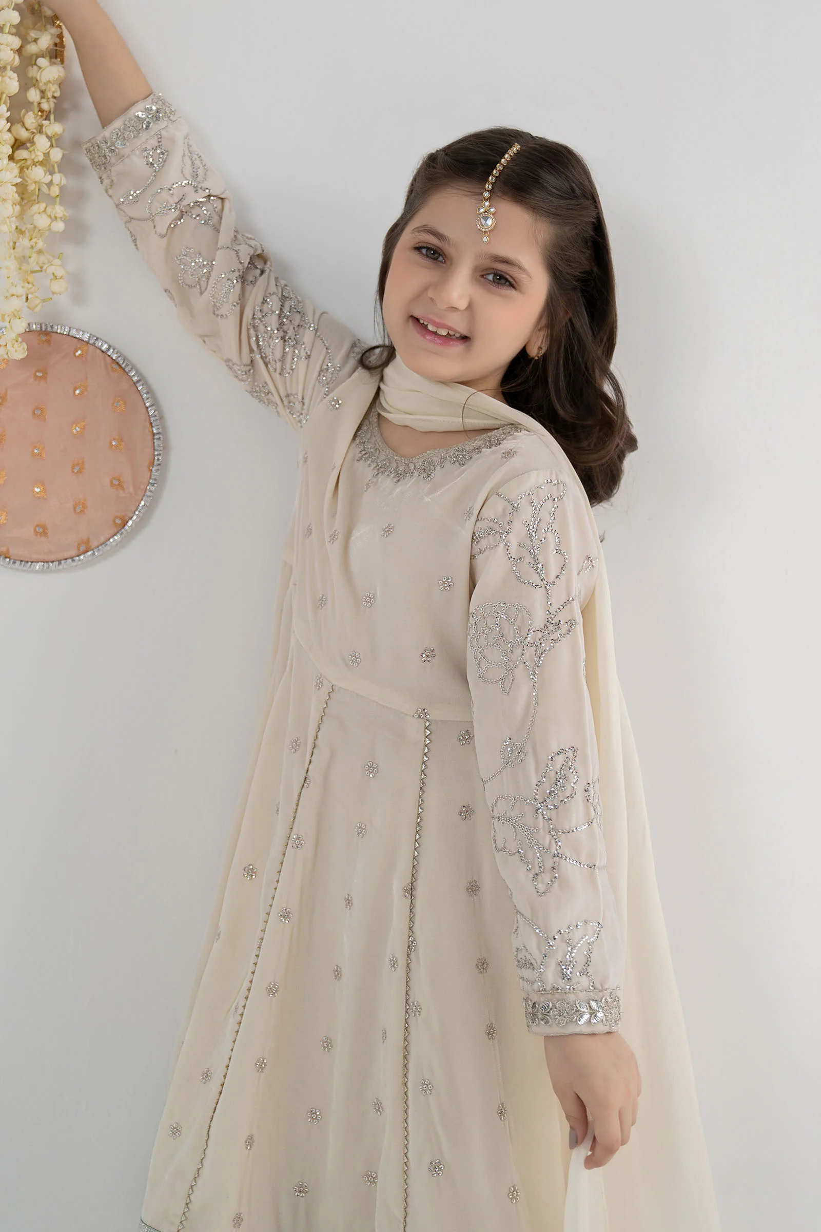 3 Piece Embroidered Velvet Suit - Image 2