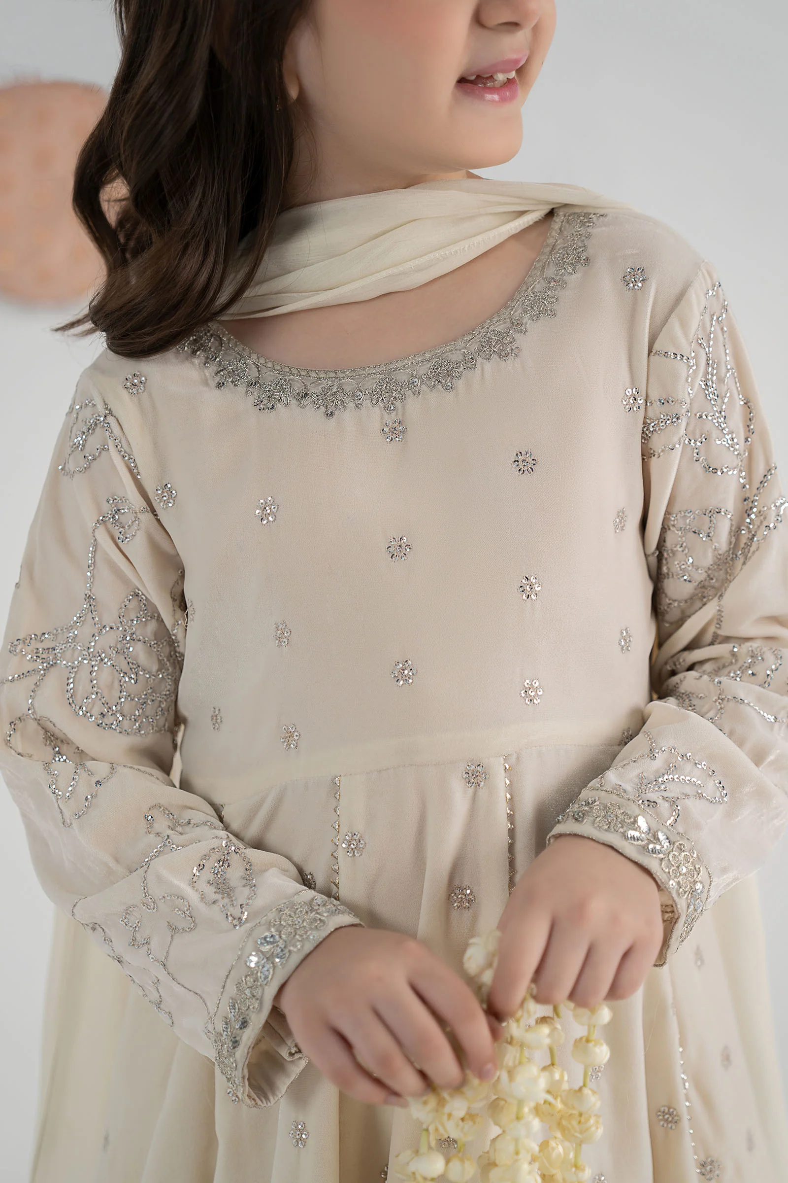 3 Piece Embroidered Velvet Suit - Image 4