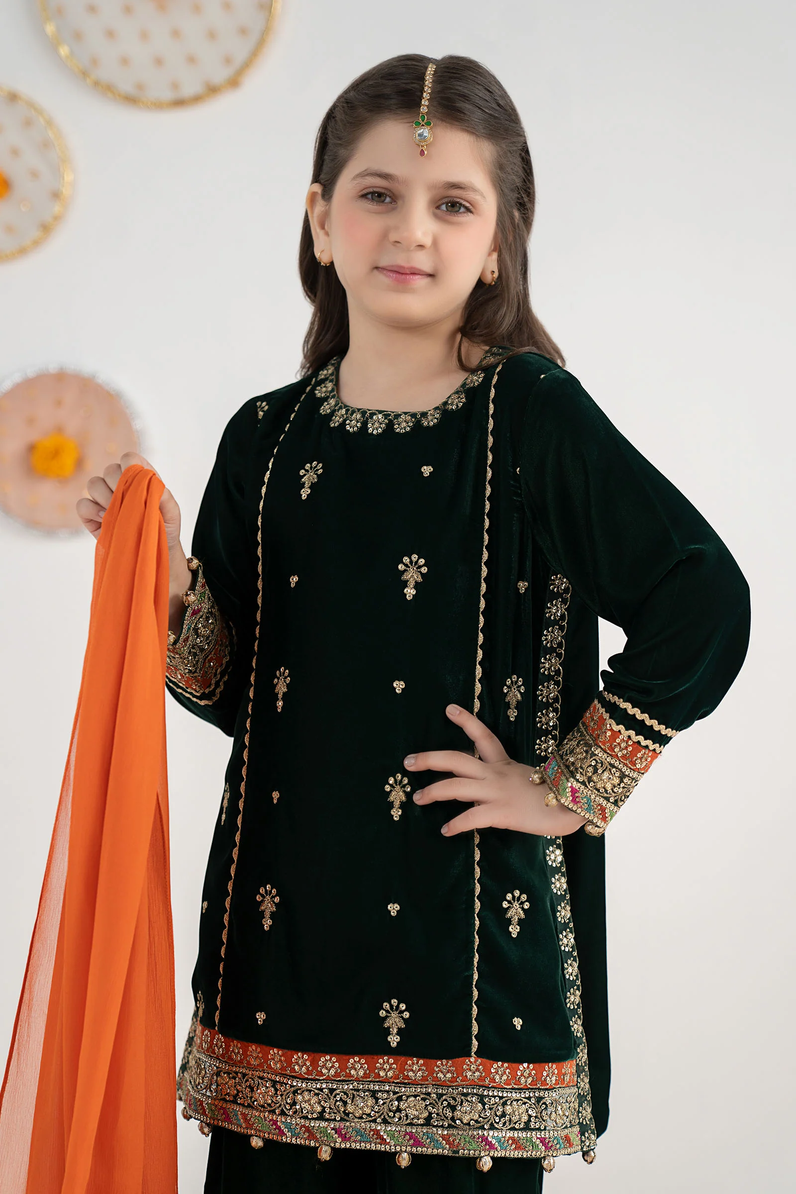 3 Piece Embroidered Velvet Suit - Image 3