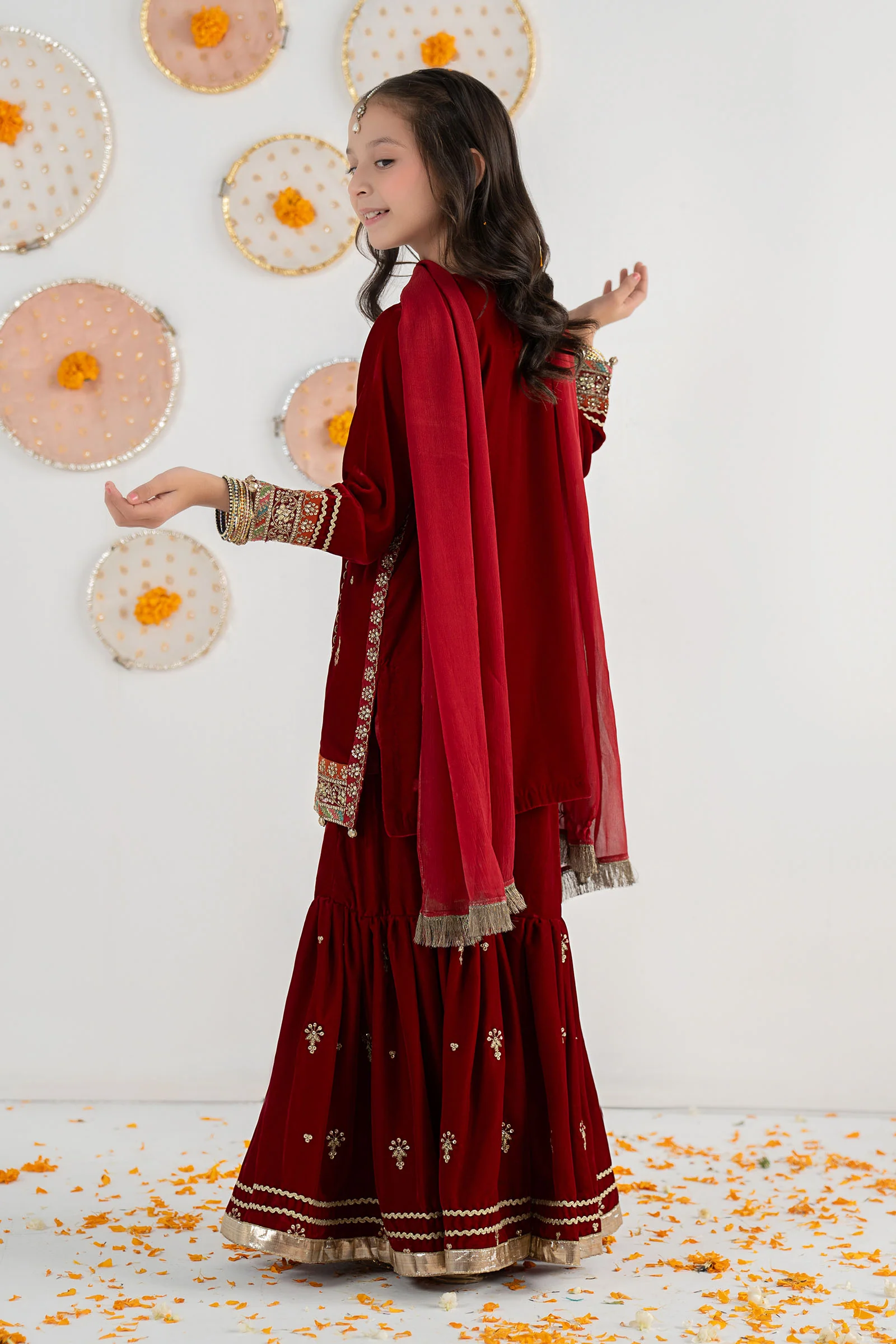 3 Piece Embroidered Velvet Suit - Image 8