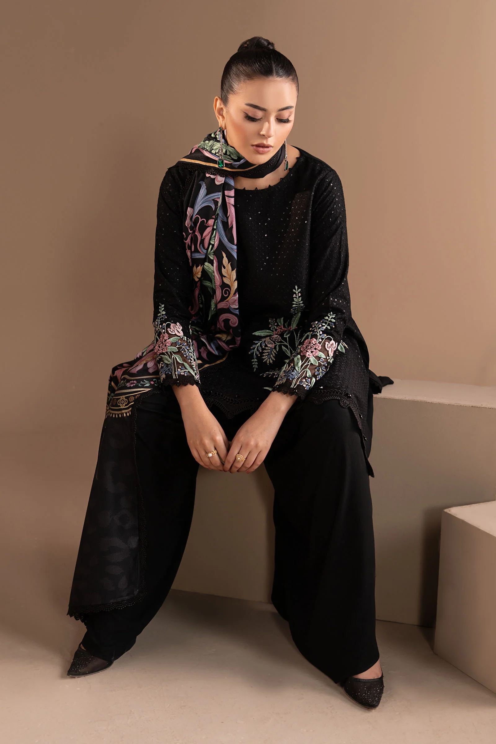 3 Piece Embroidered Twill Linen Suit - Image 4