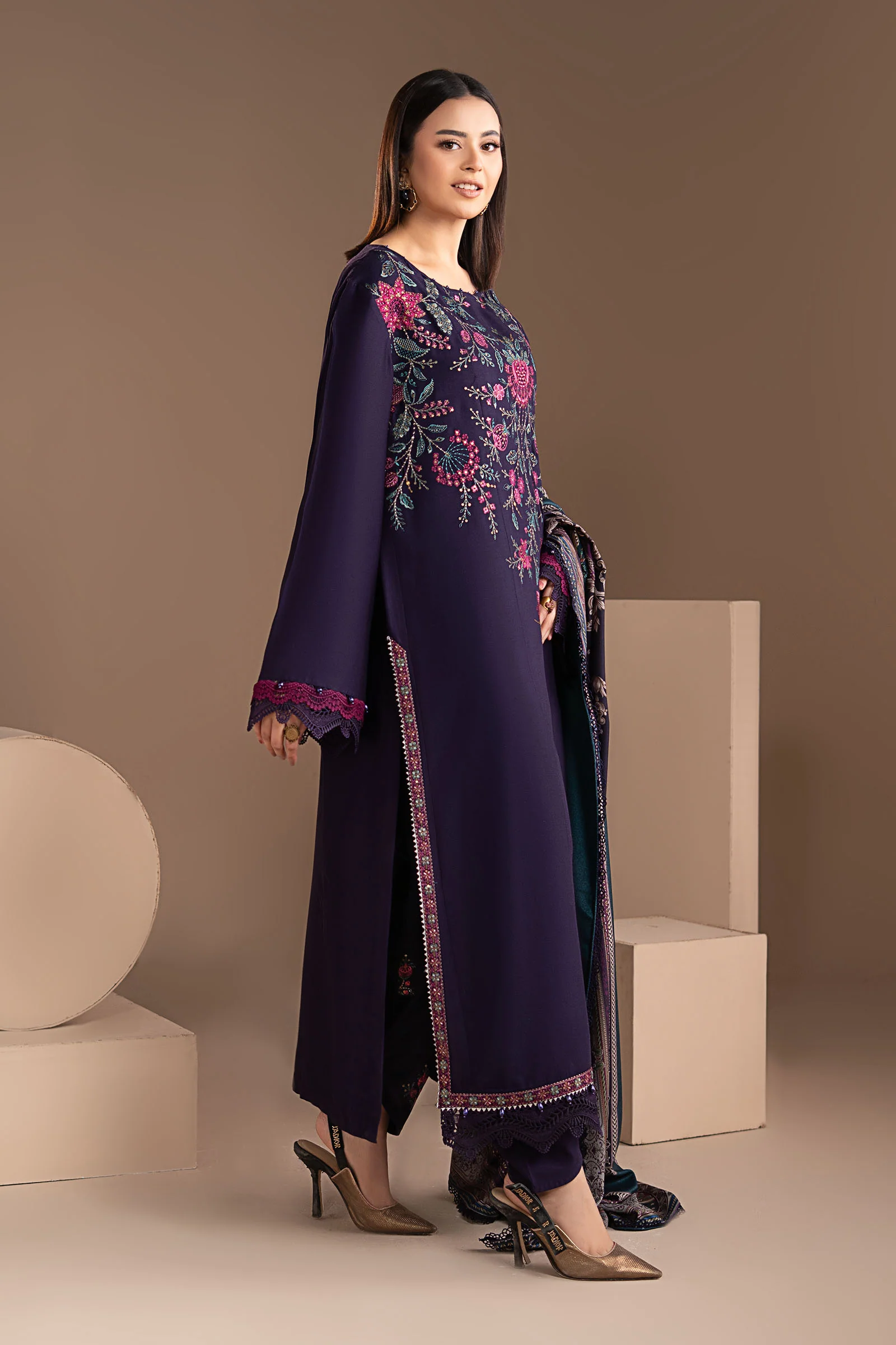 3 Piece Embroidered Twill Linen Suit - Image 8