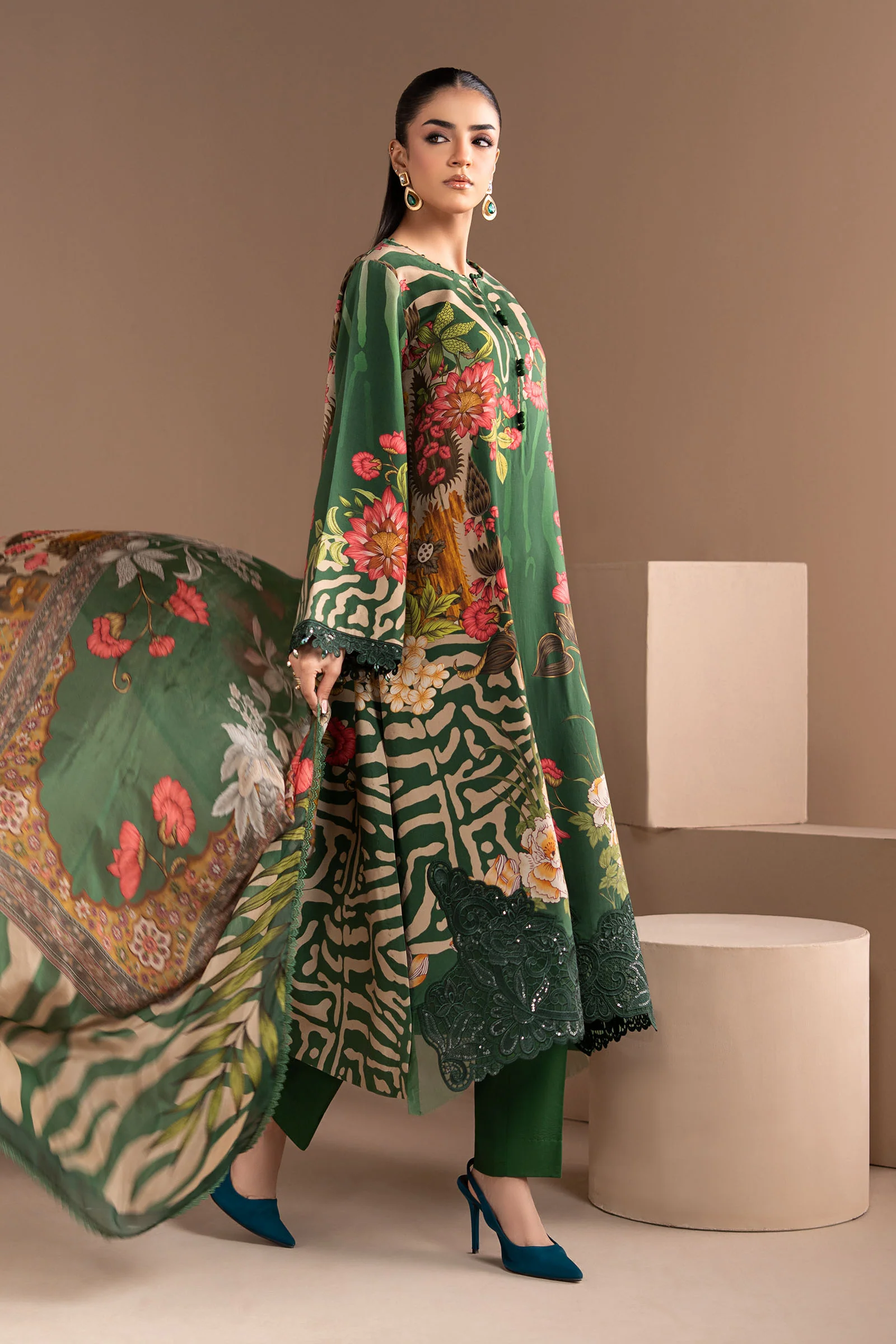 3 Piece Embroidered Linen Suit - Image 7