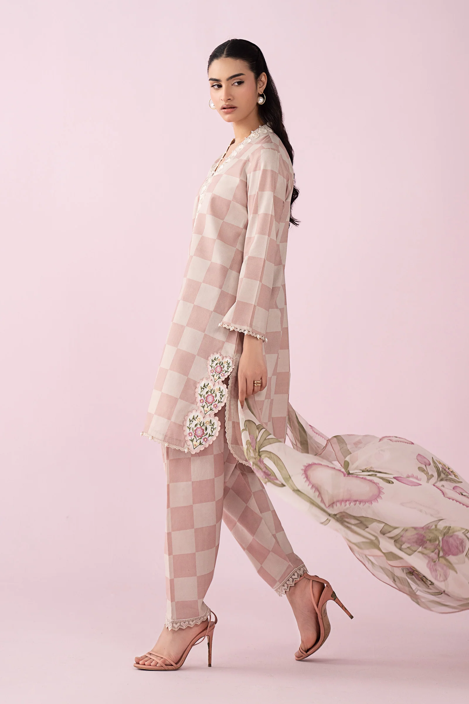 3 Piece Embroidered Lawn Suit - Image 7