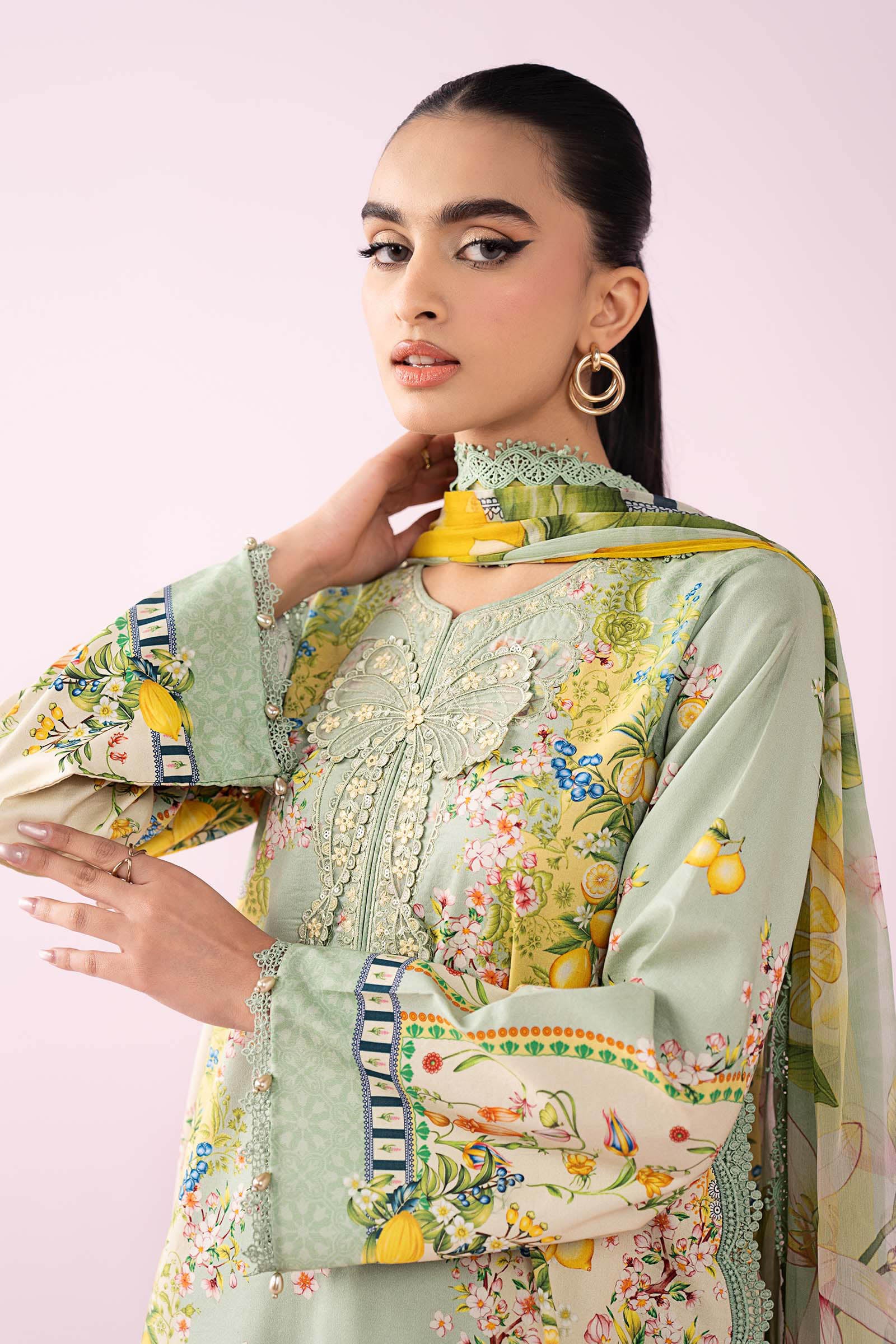 3 Piece Embroidered Lawn Suit - Image 2