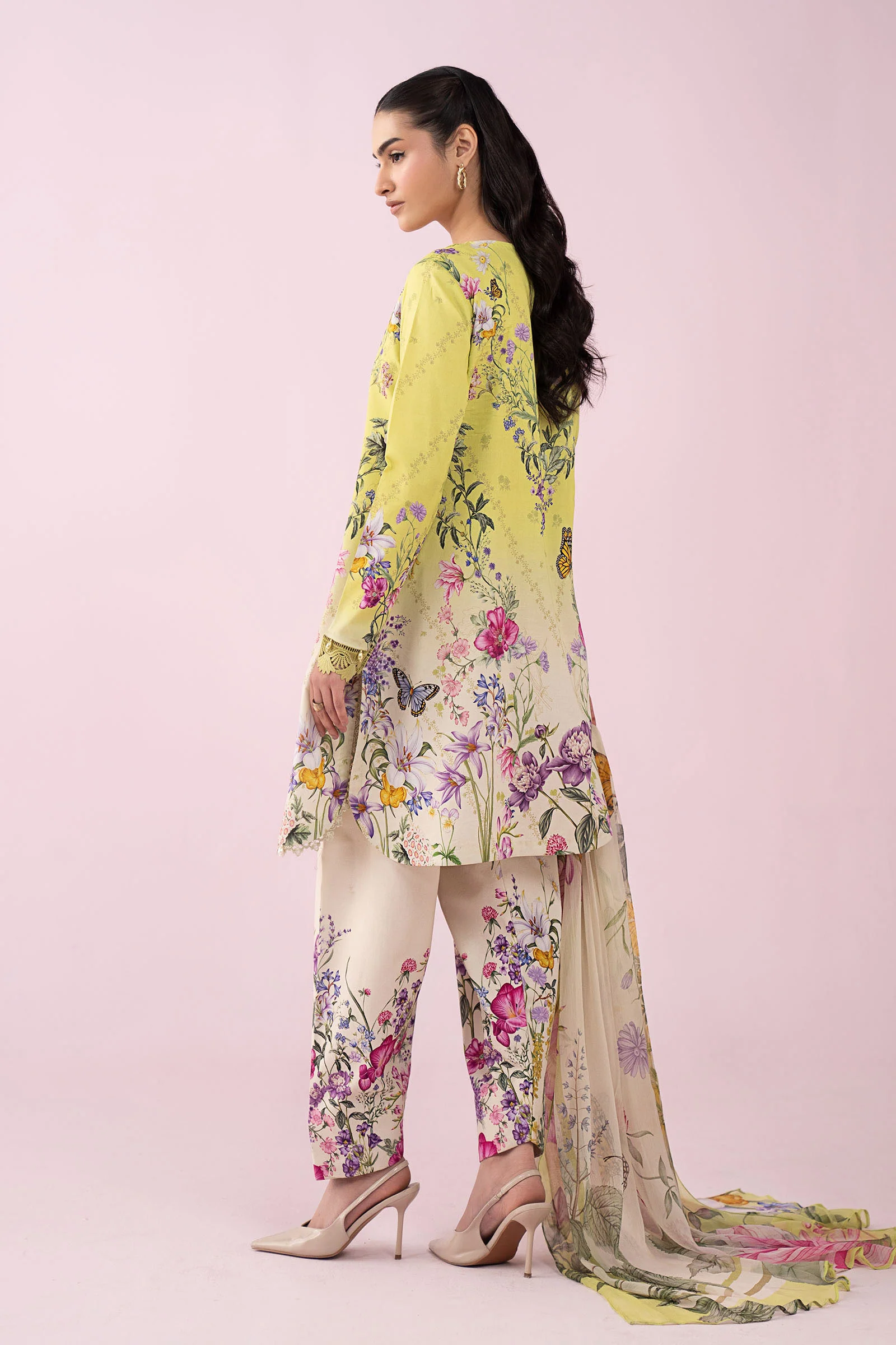 3 Piece Embroidered Lawn Suit - Image 8