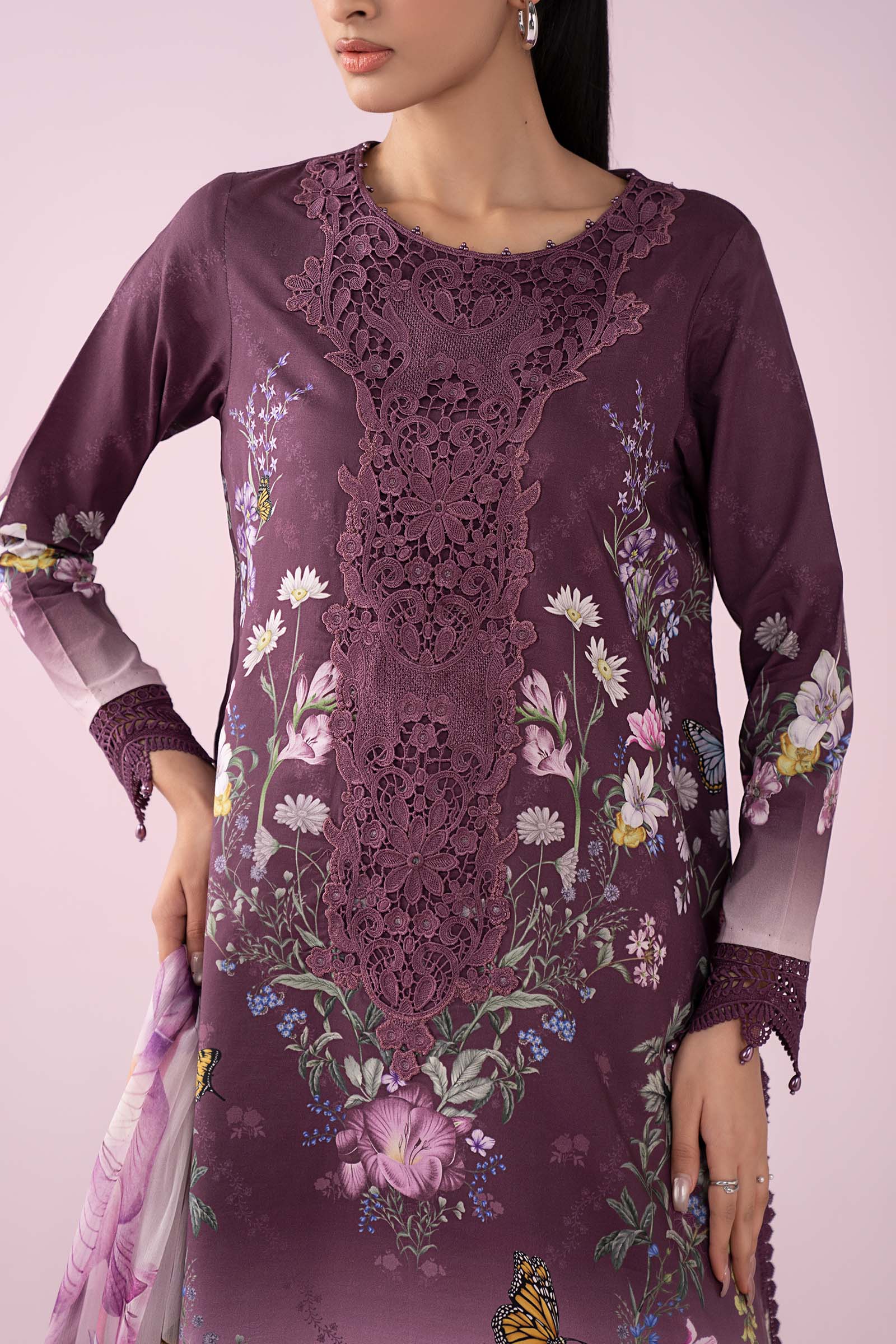 3 Piece Embroidered Lawn Suit - Image 4