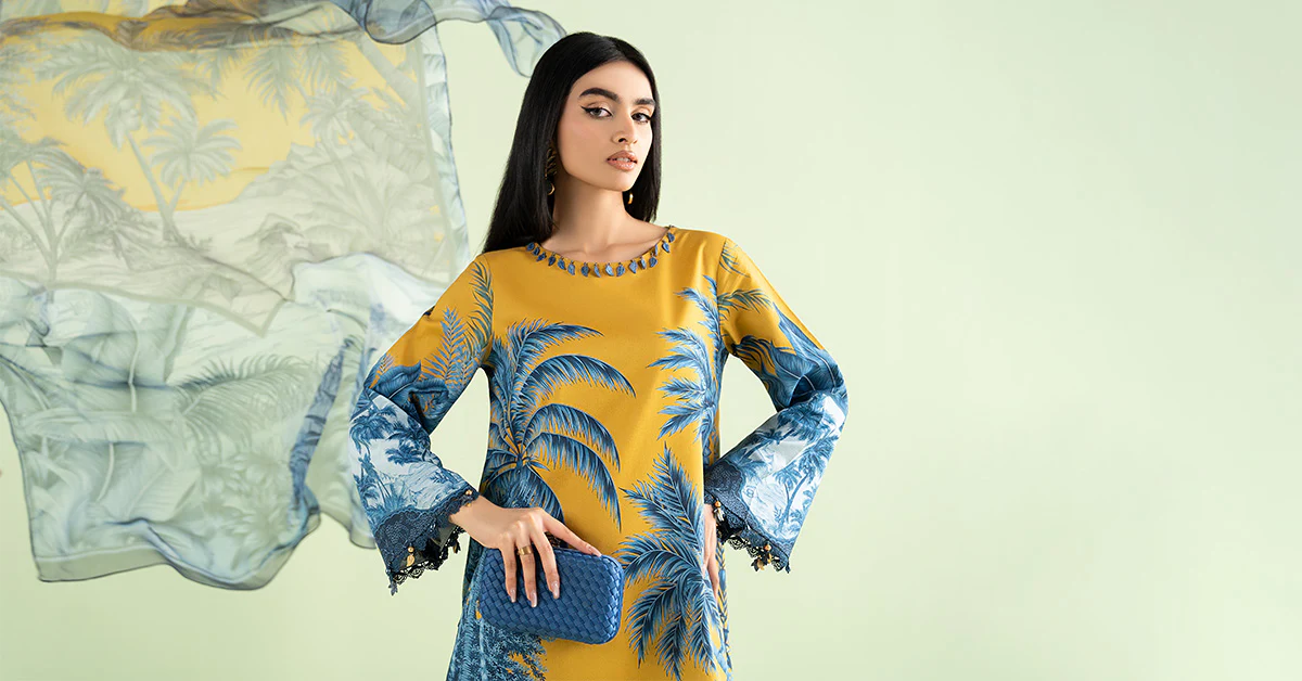 3 Piece Embroidered Lawn Suit - Image 8
