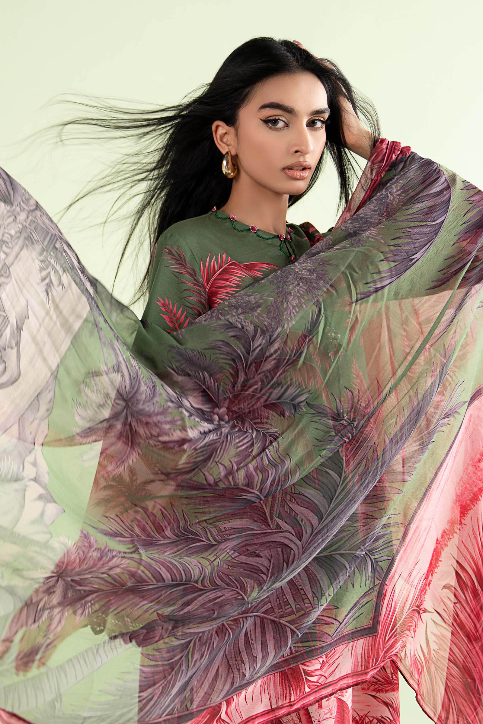 3 Piece Embroidered Lawn Suit - Image 3