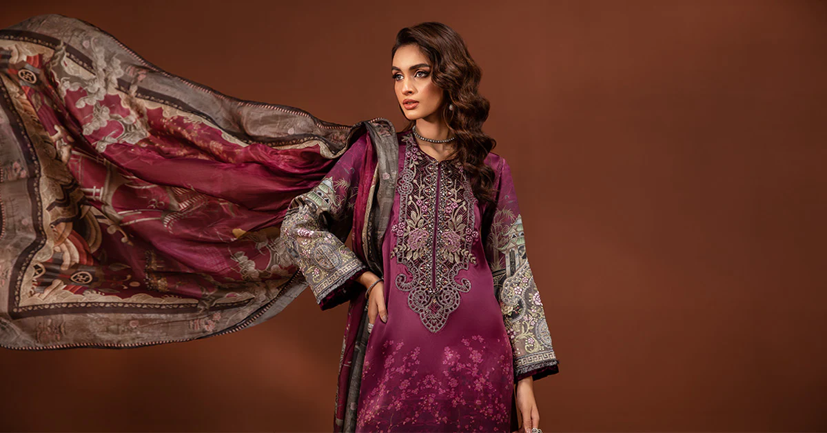 3 Piece Embroidered Pure Charmeuse Silk Suit - Image 9