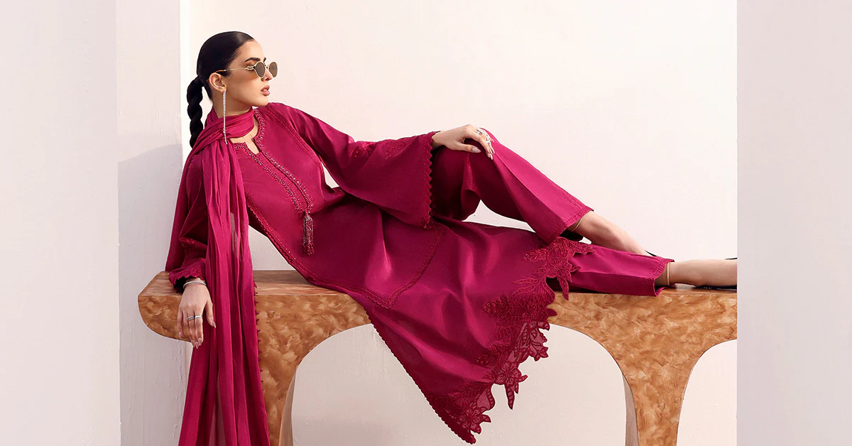 3 Piece Embroidered Tassel Silk Suit - Image 8