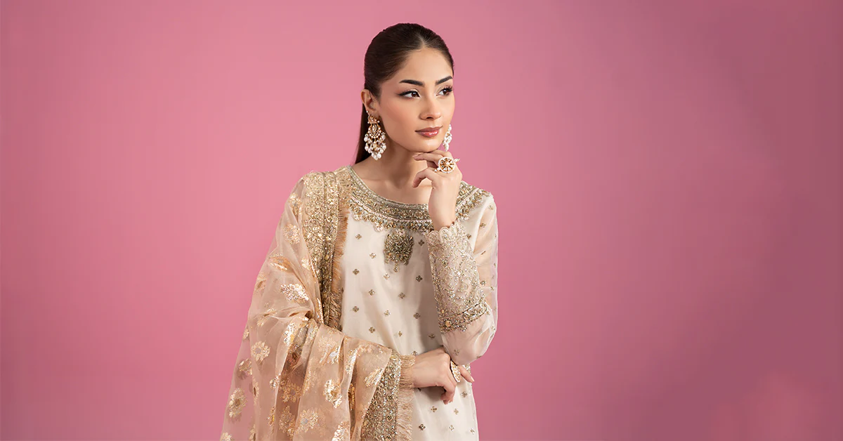 3 Piece Embroidered Organza Suit - Image 8