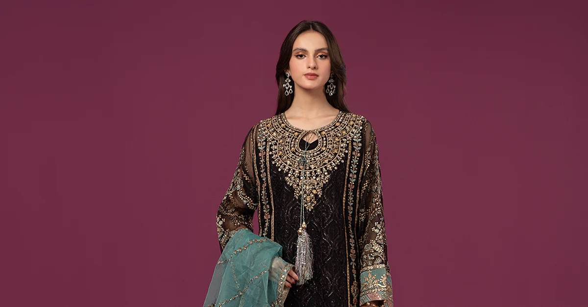 3 Piece Embroidered Organza Suit - Image 9
