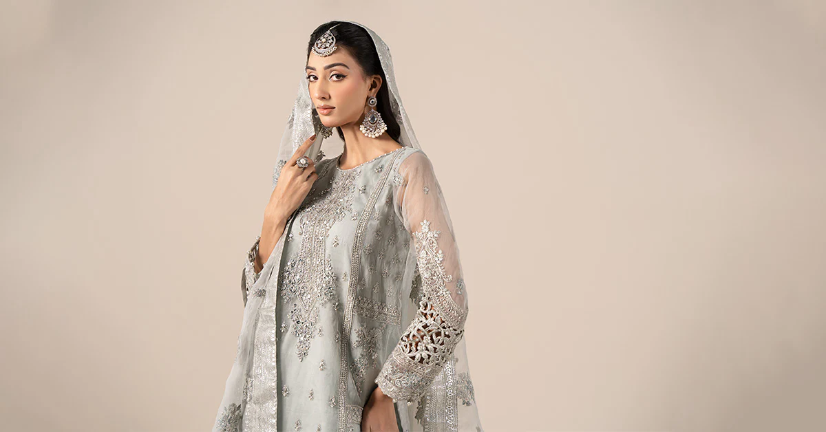 3 Piece Embroidered Organza Suit - Image 8