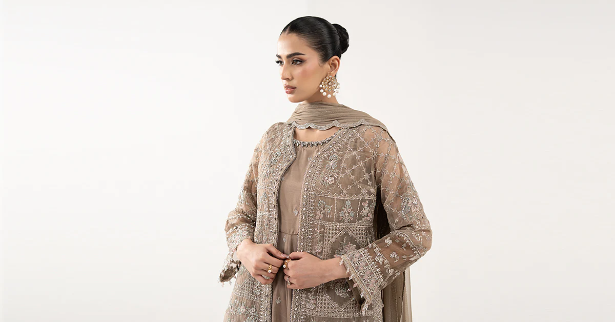 3 Piece Embroidered Organza Suit - Image 8