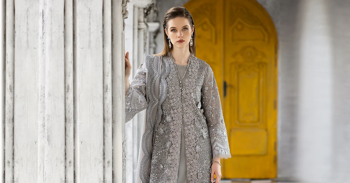 3 Piece Embroidered Organza Suit - Image 8