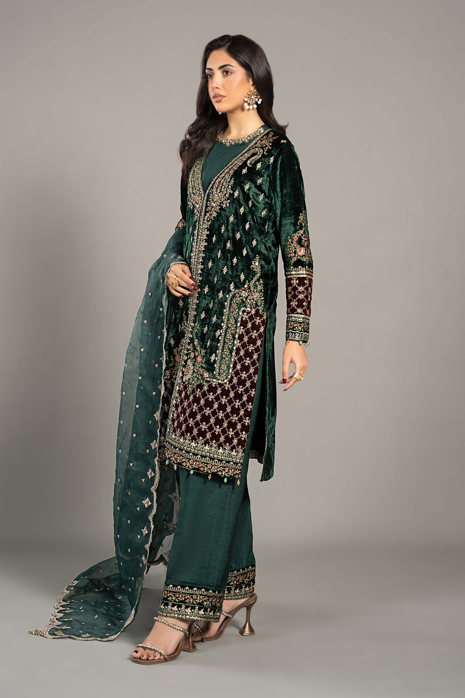 3 Piece Embroidered Velvet Suit - Image 5