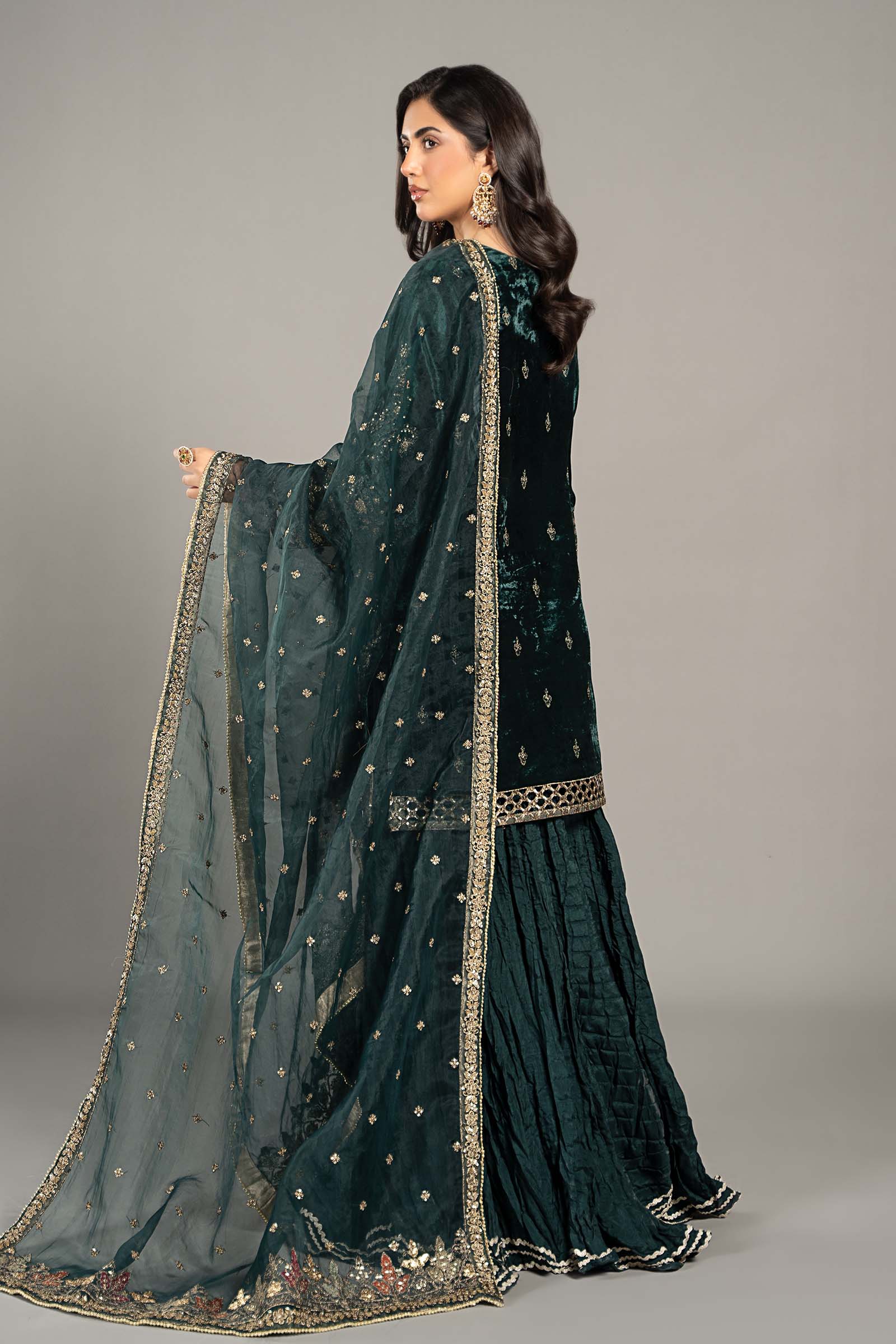 3 Piece Embroidered Velvet Suit - Image 6